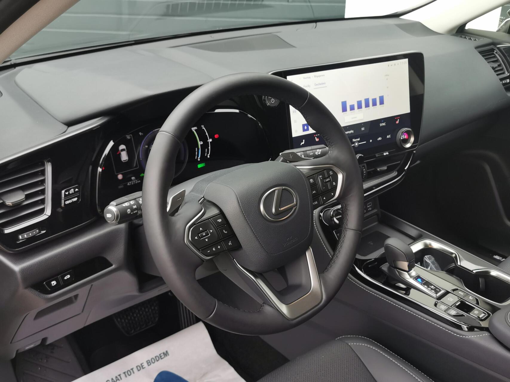 Foto van Lexus NX