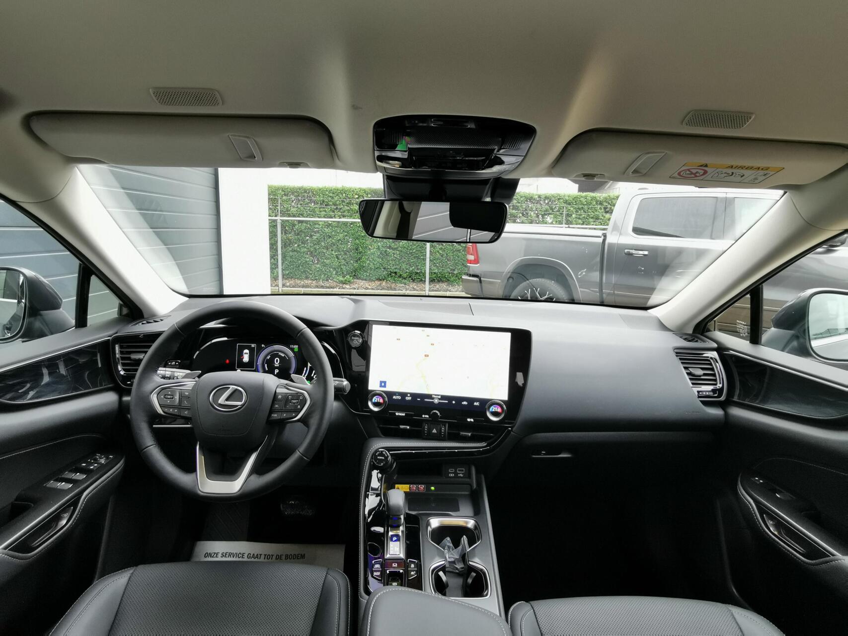 Foto van Lexus NX
