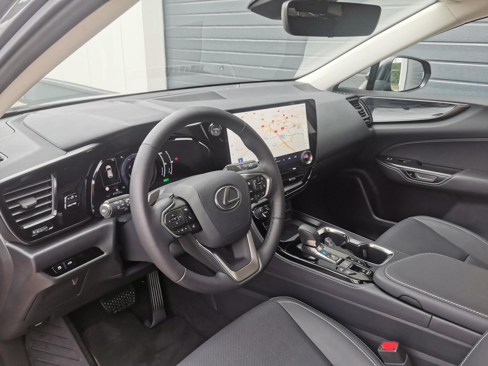 Foto van Lexus NX