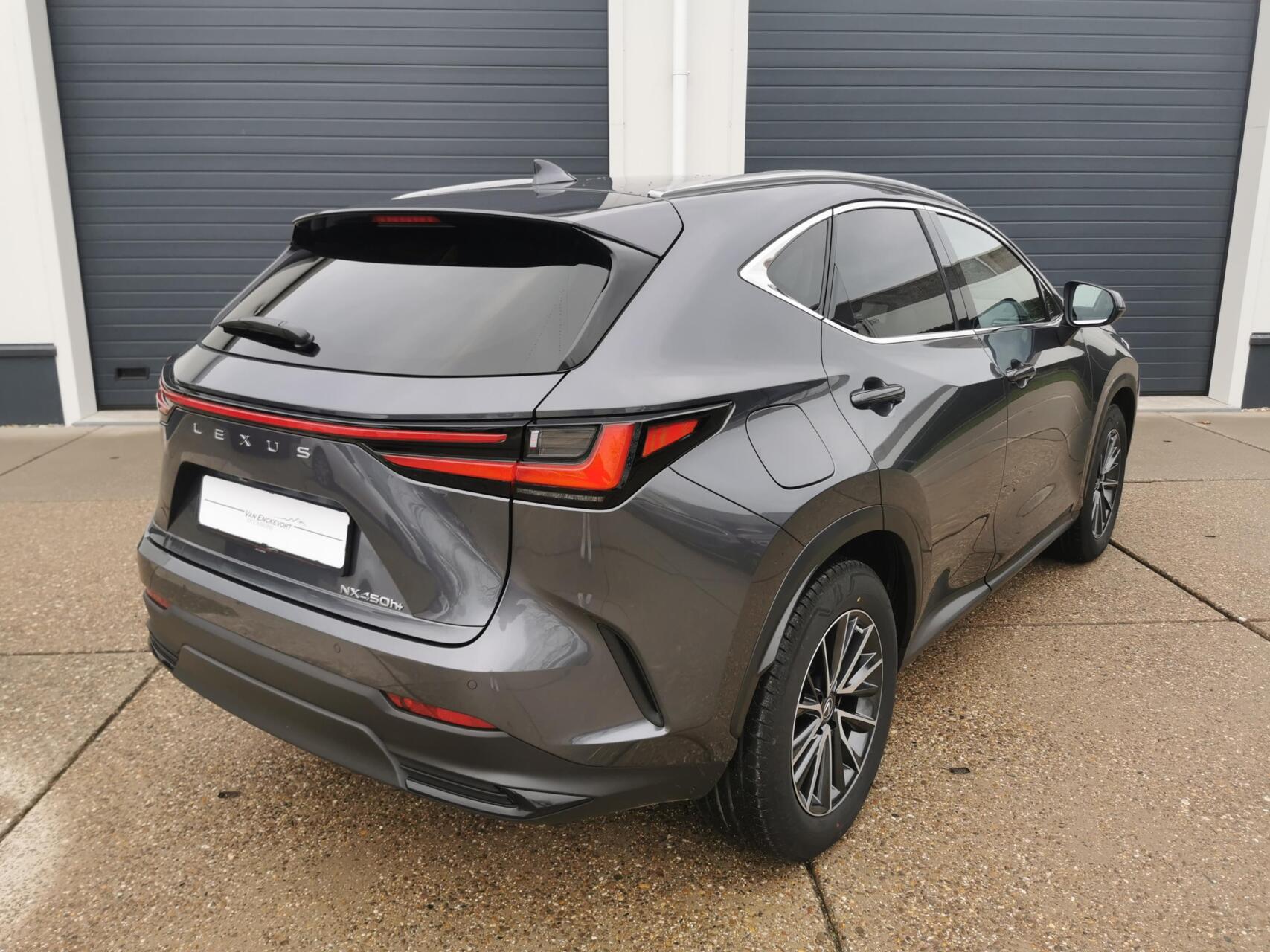 Foto van Lexus NX