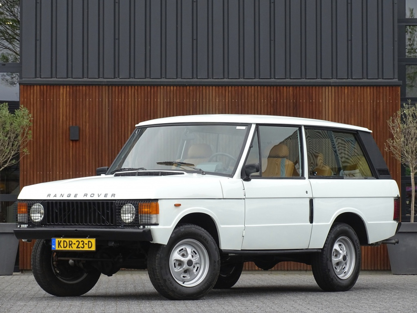 Land Rover Range Rover Classic V8 / 3 DOOR / gerestaureerd 2025 / unieke conditie 1980 - voorkant