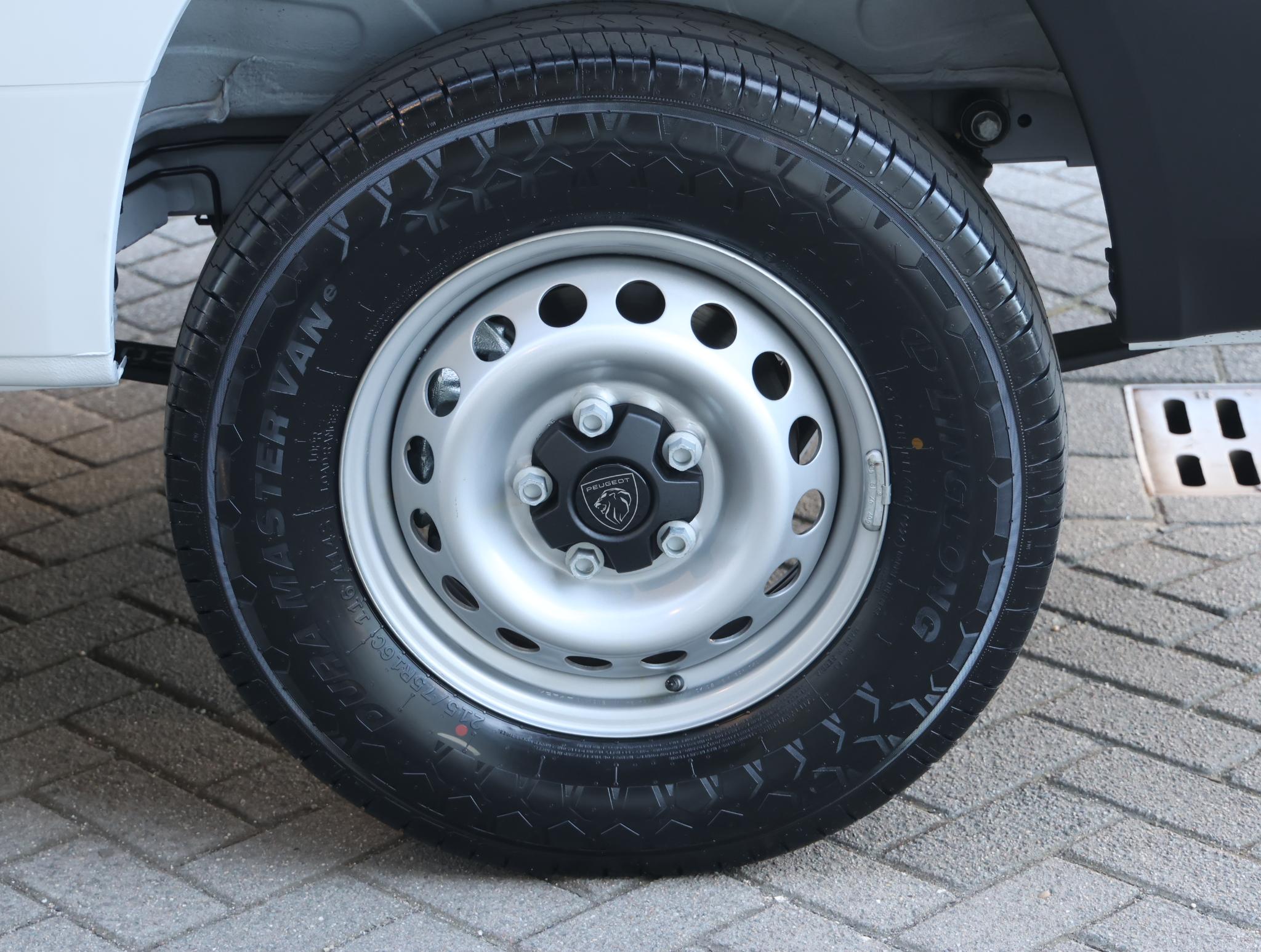 Foto van Peugeot E-boxer