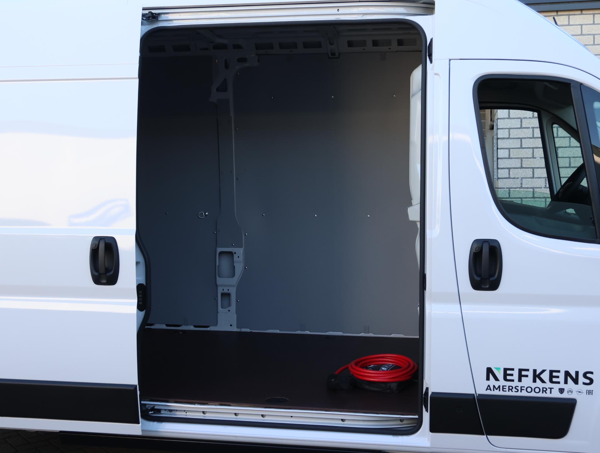 Foto van Peugeot E-boxer