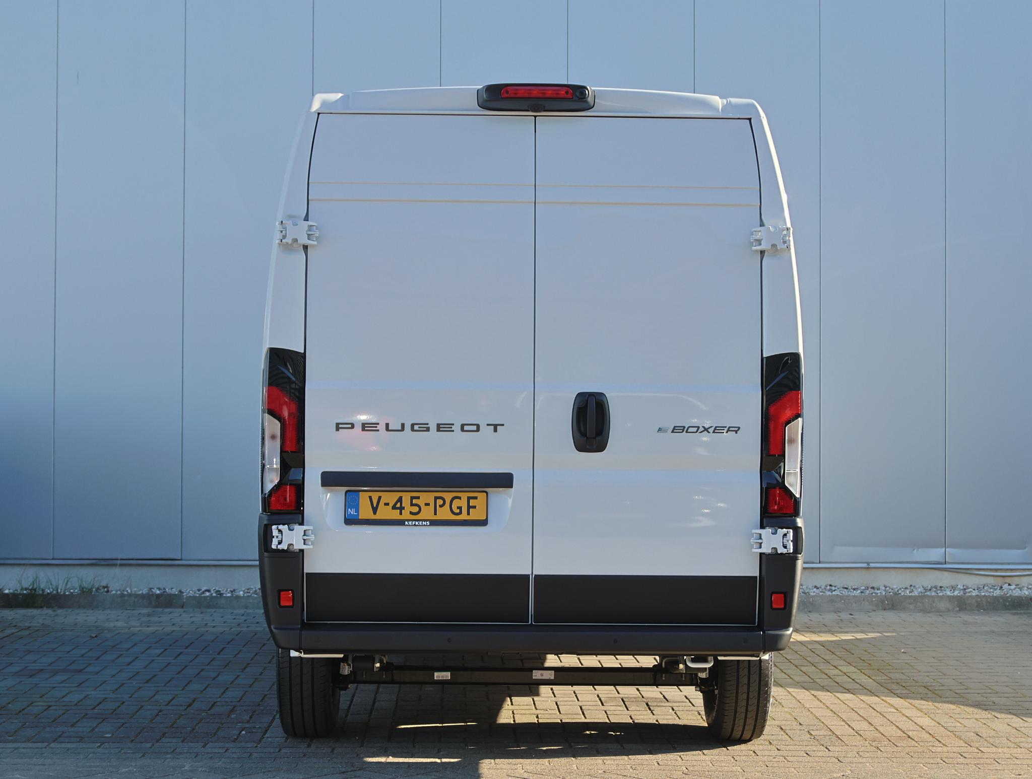 Foto van Peugeot E-boxer