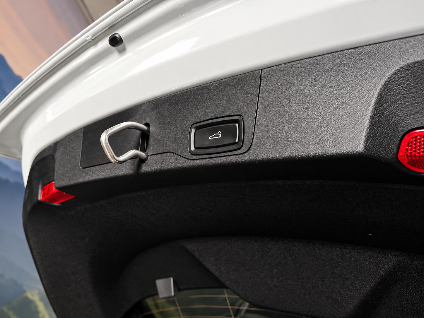 Foto van Porsche Taycan Sport Turismo