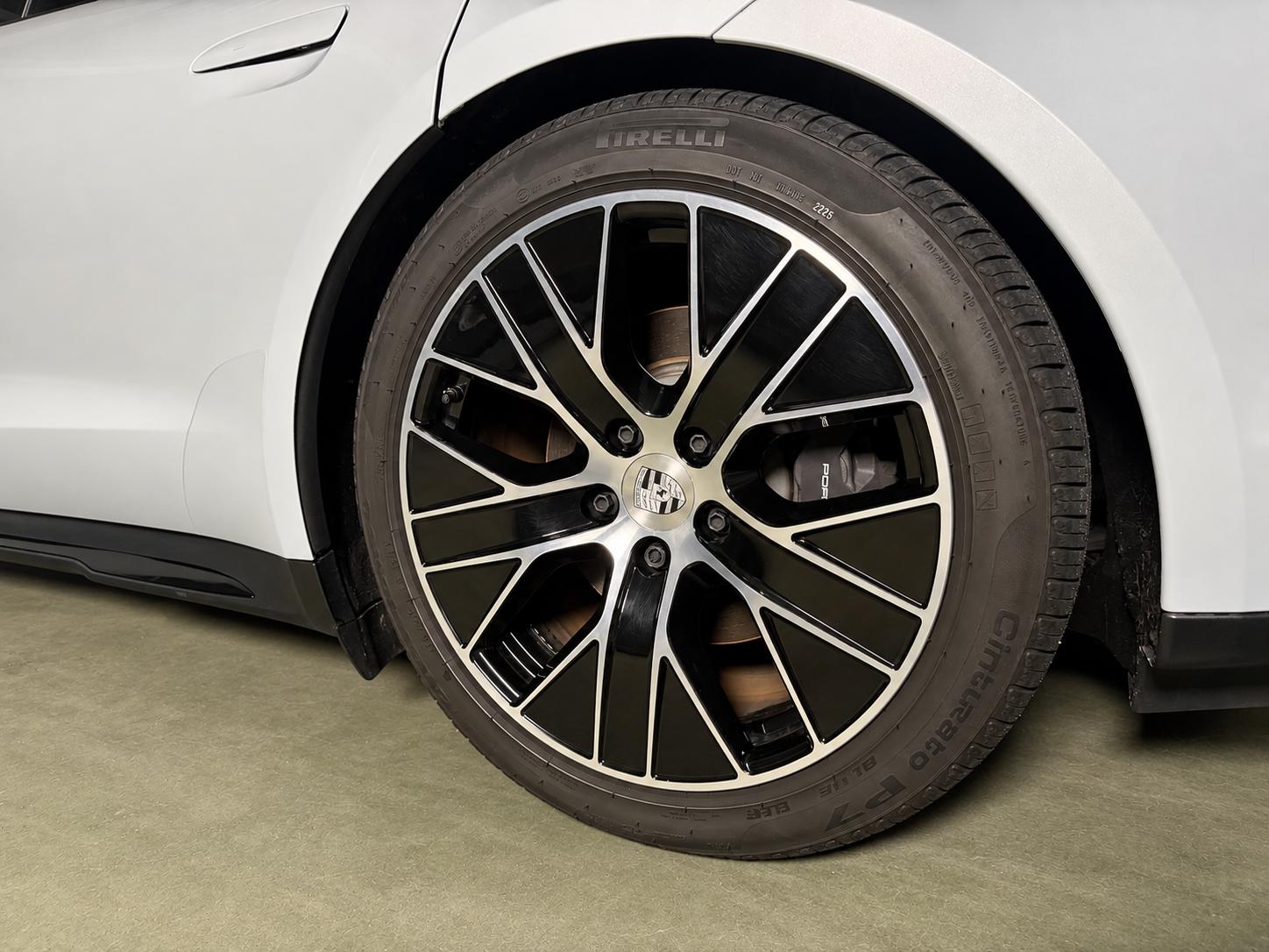 Foto van Porsche Taycan Sport Turismo