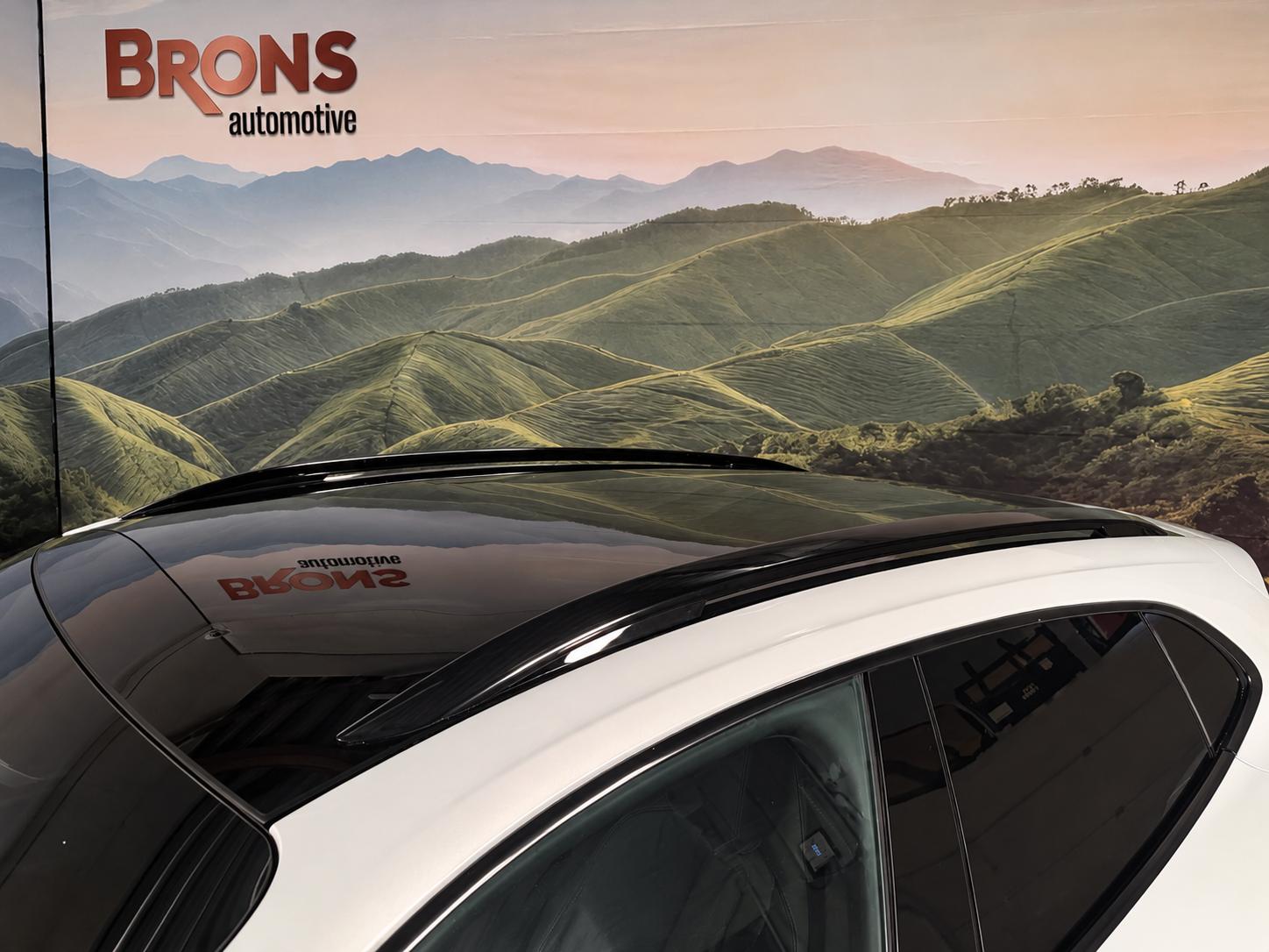 Foto van Porsche Taycan Sport Turismo
