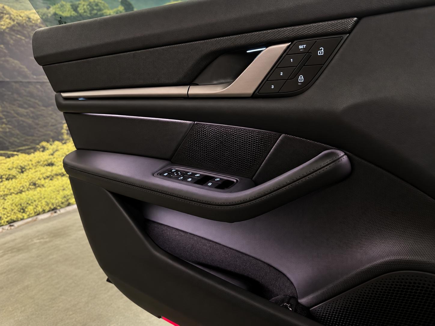 Foto van Porsche Taycan Sport Turismo
