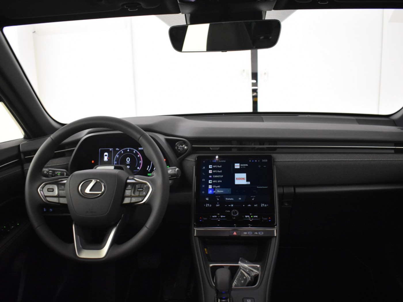 Foto van Lexus LBX