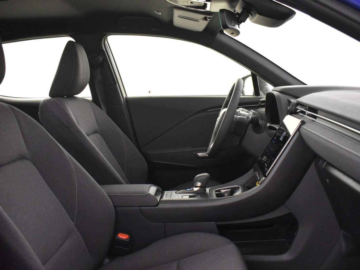 Foto van Lexus LBX