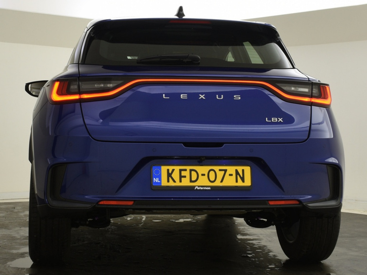Foto van Lexus LBX