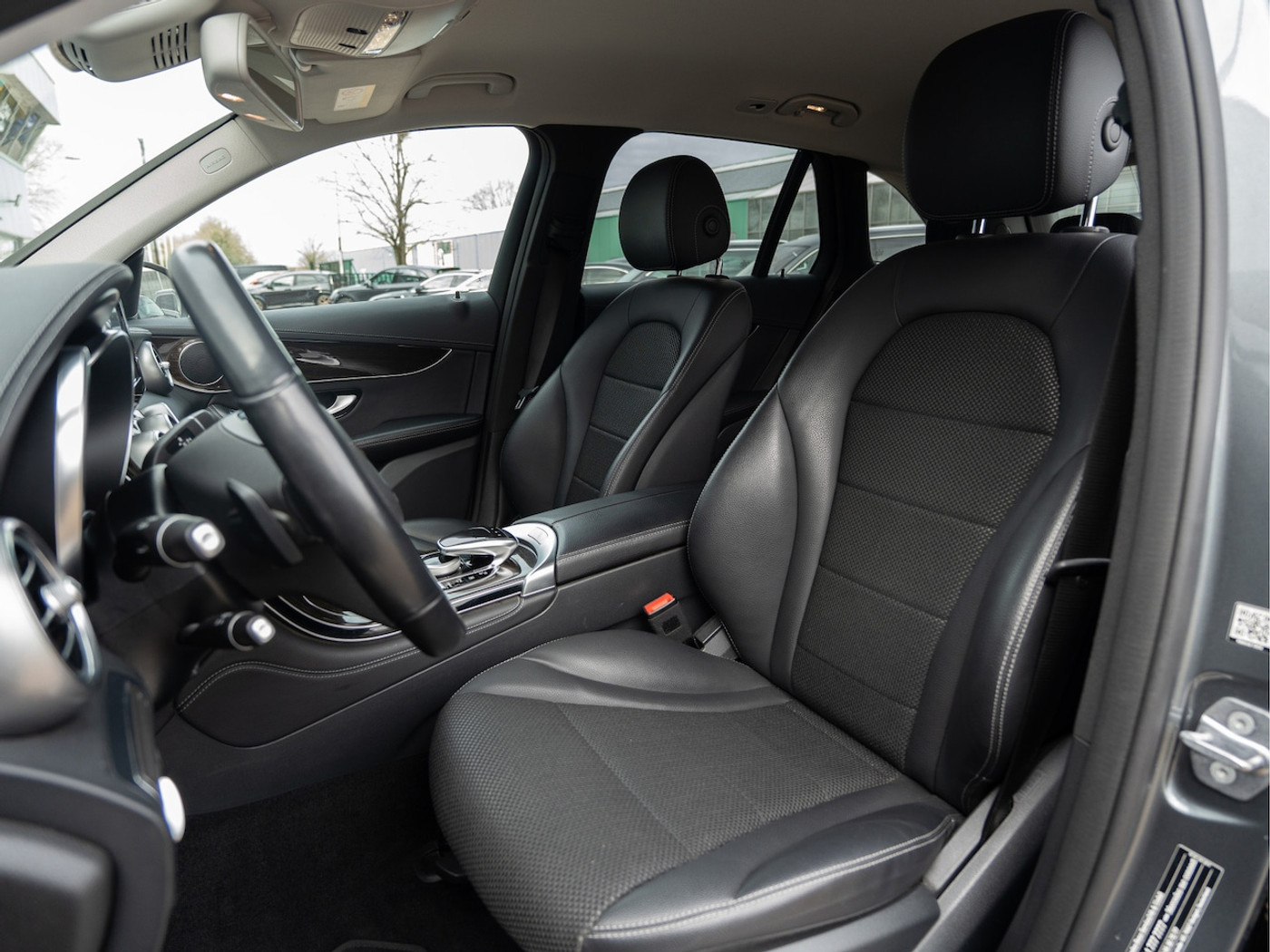Foto van Mercedes-Benz GLC 350 E 4Matic