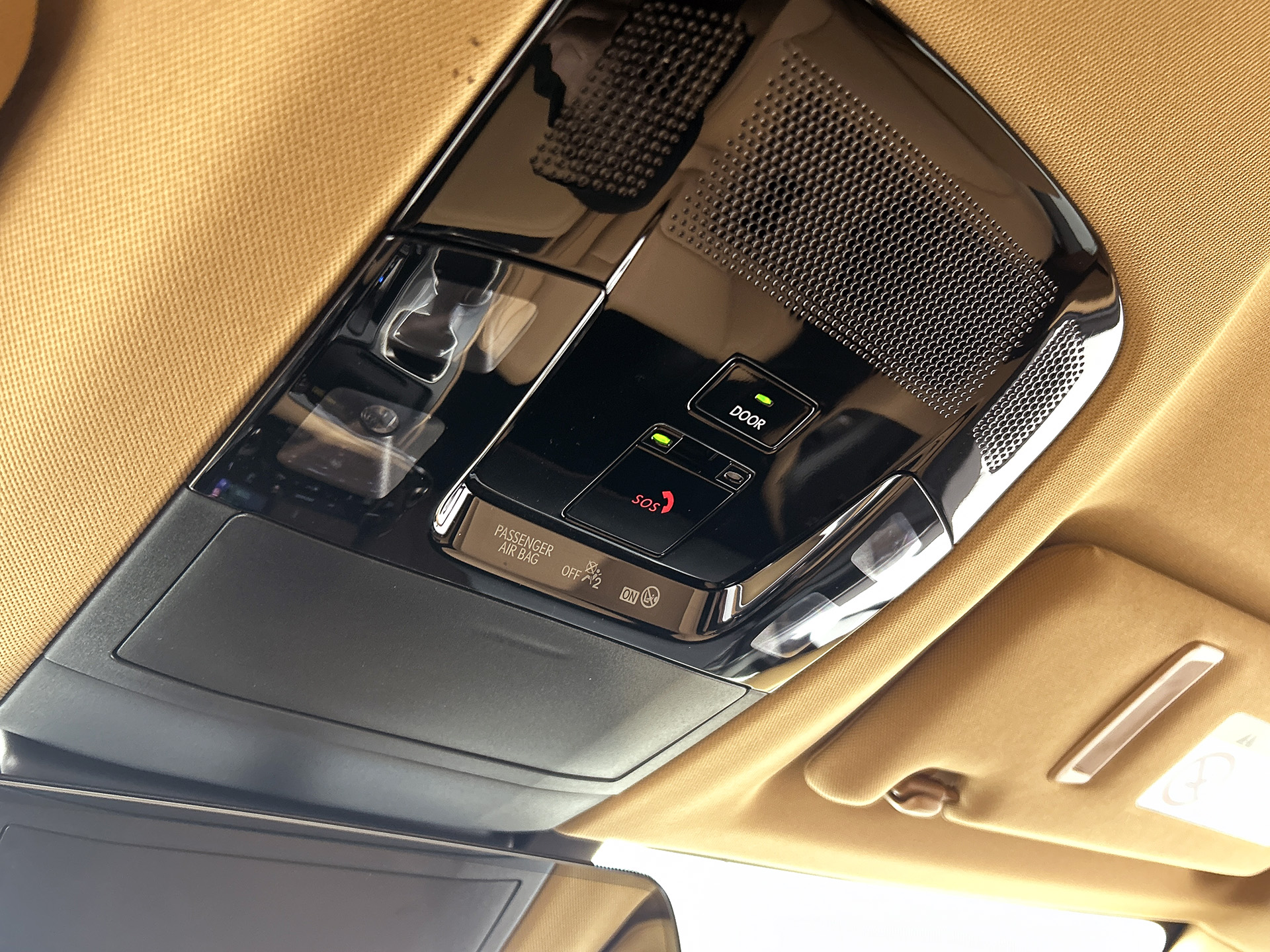 Foto van Lexus Lexus Nx450h+