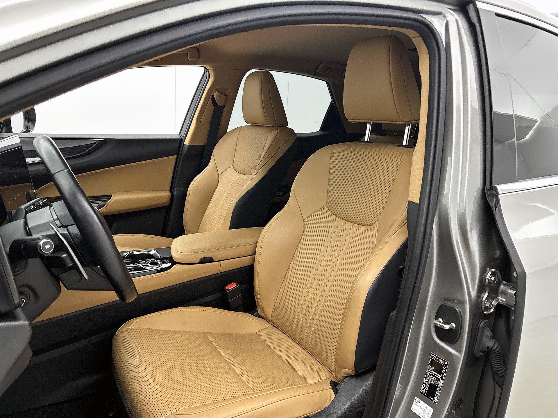 Foto van Lexus Lexus Nx450h+