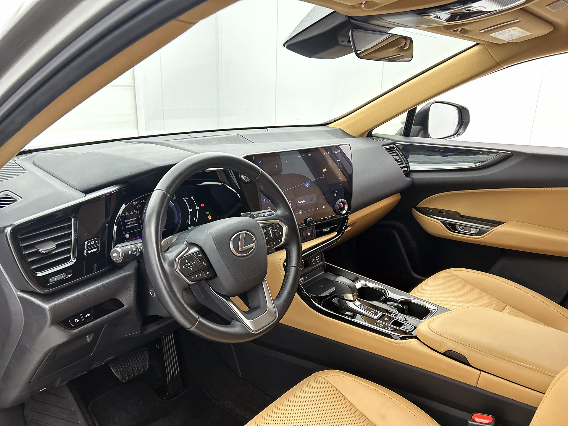 Foto van Lexus Lexus Nx450h+
