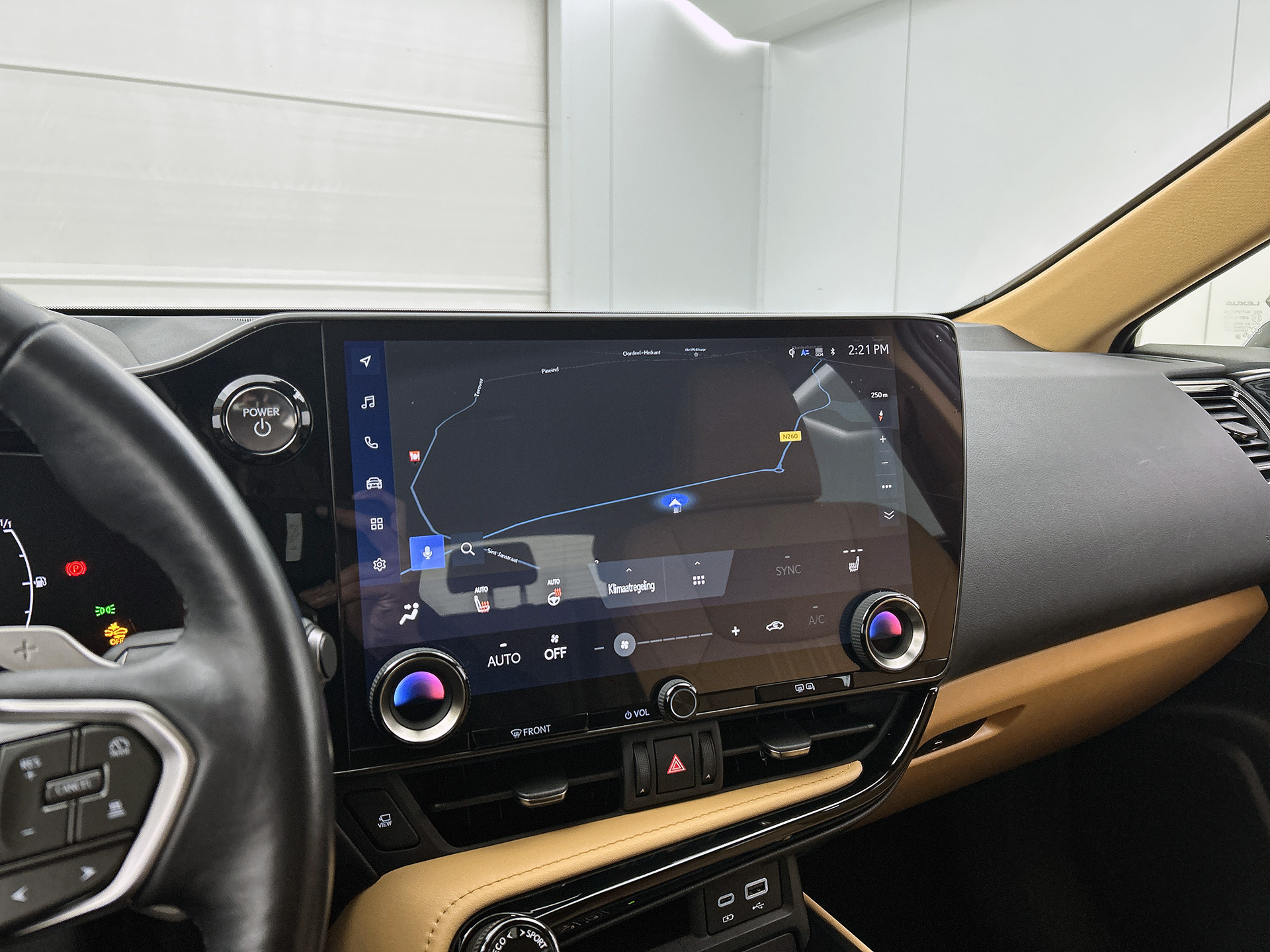 Foto van Lexus Lexus Nx450h+