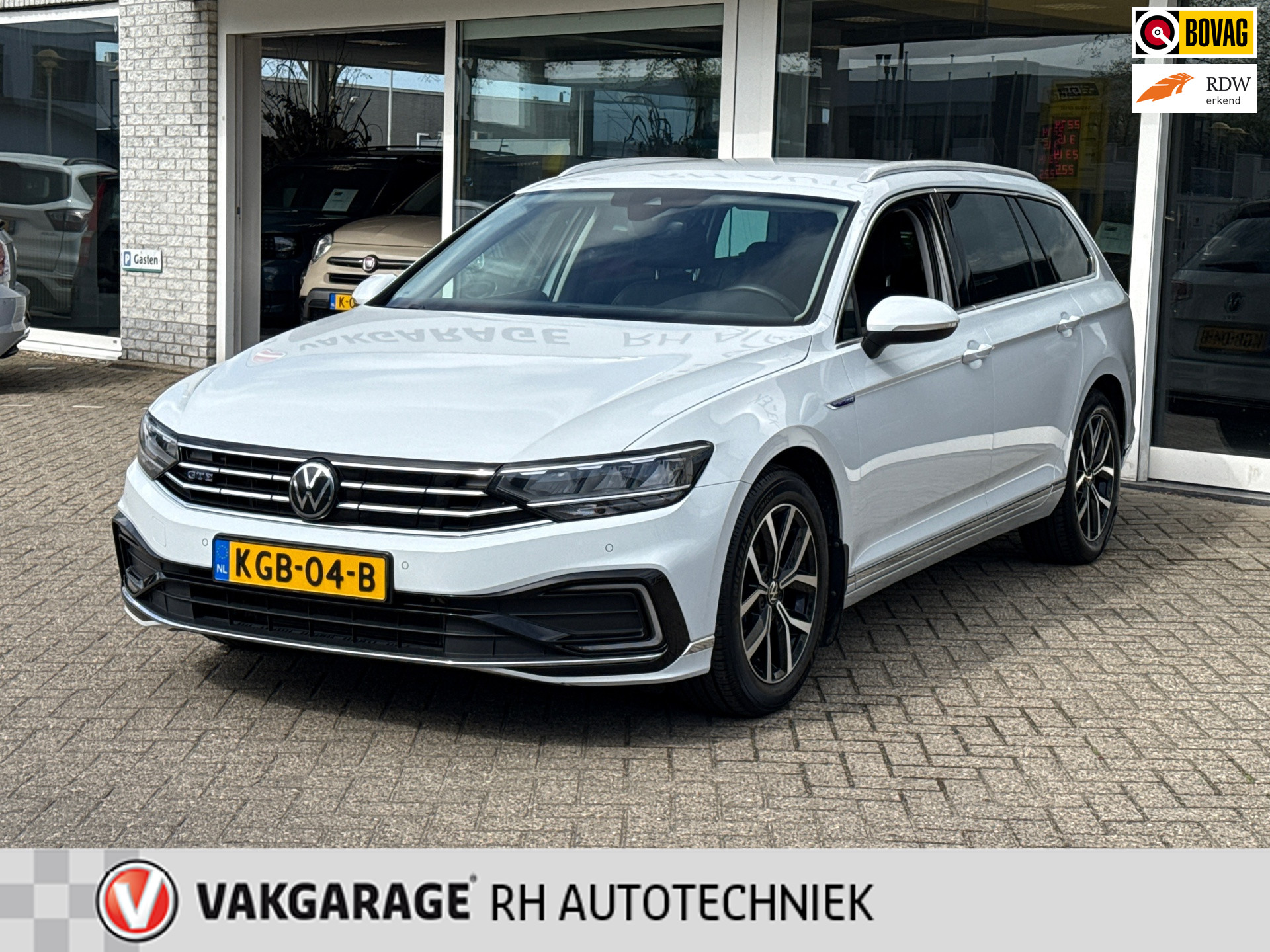 Volkswagen Passat Variant 1.4 TSI PHEV GTE Business 2023 - voorkant
