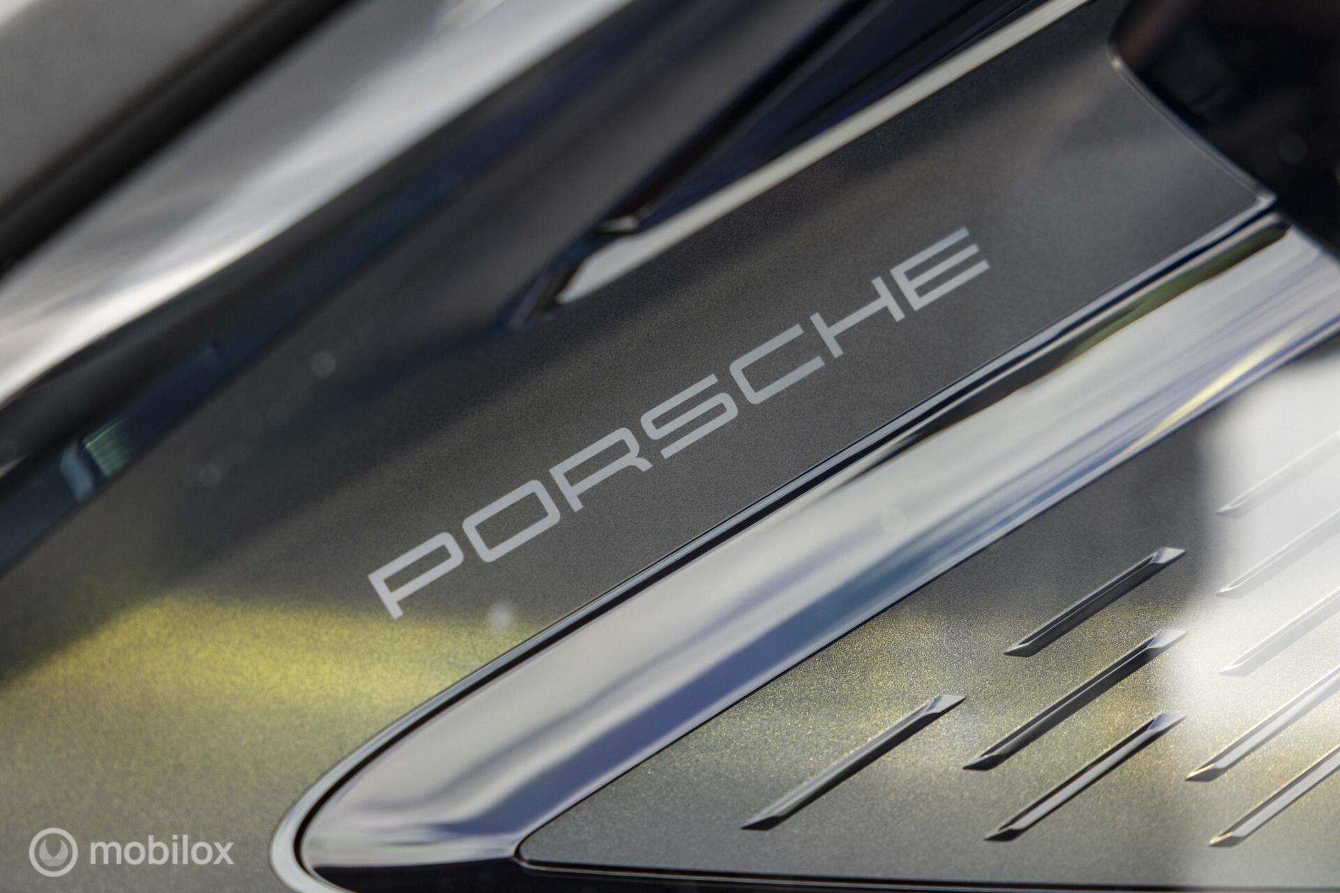 Foto van Porsche Cayenne E-hybrid
