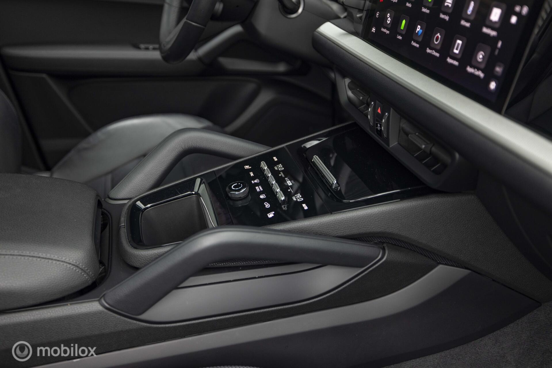 Foto van Porsche Cayenne E-hybrid