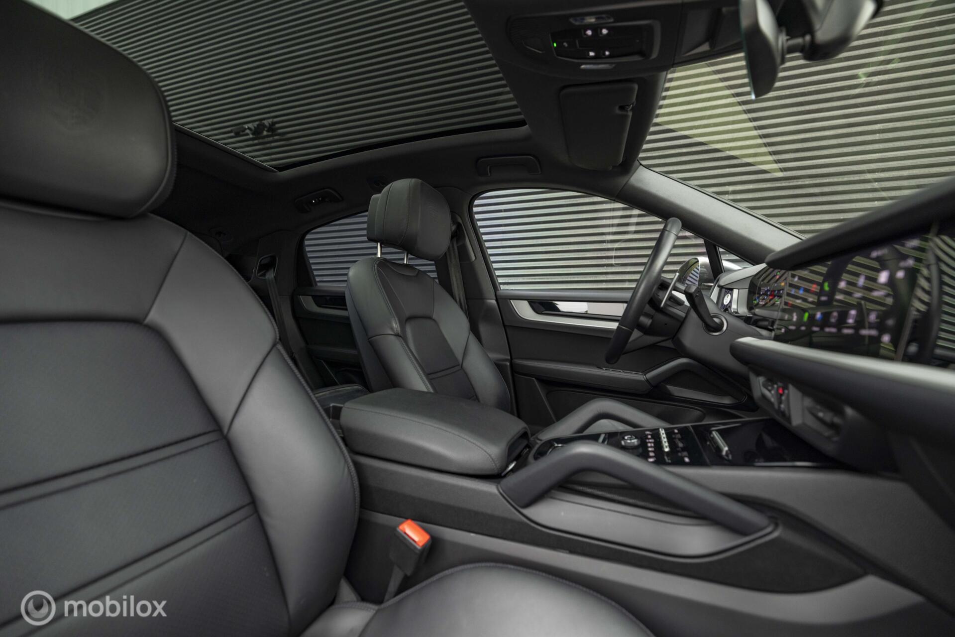 Foto van Porsche Cayenne E-hybrid