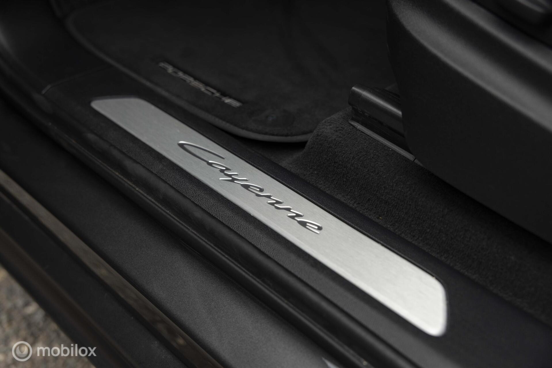 Foto van Porsche Cayenne E-hybrid