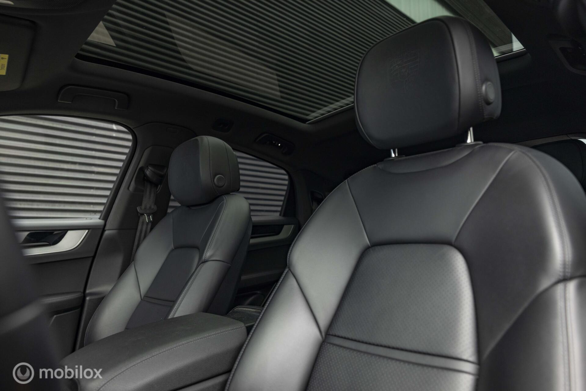 Foto van Porsche Cayenne E-hybrid