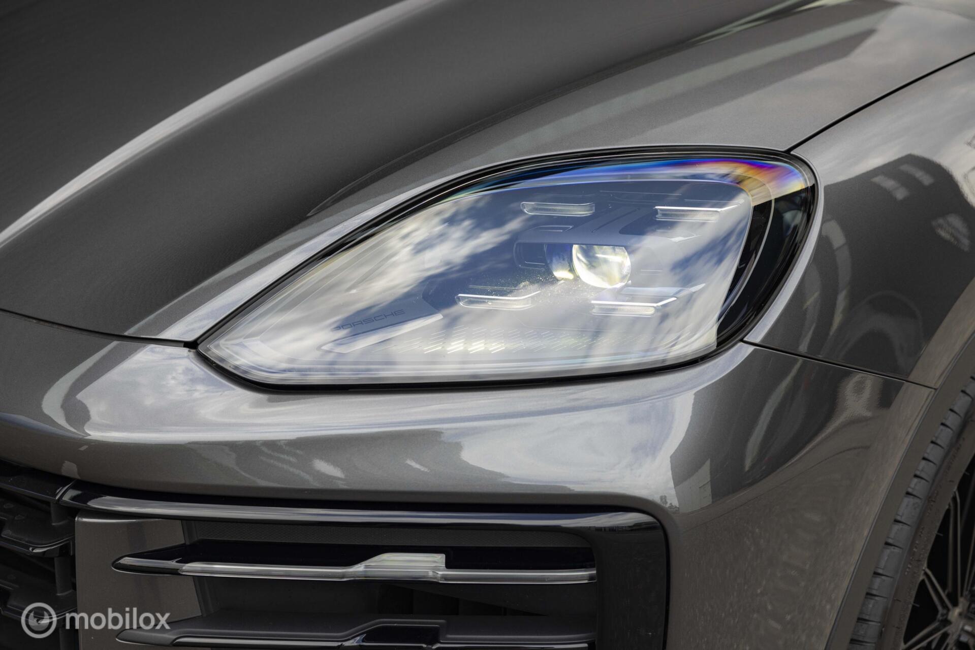 Foto van Porsche Cayenne E-hybrid