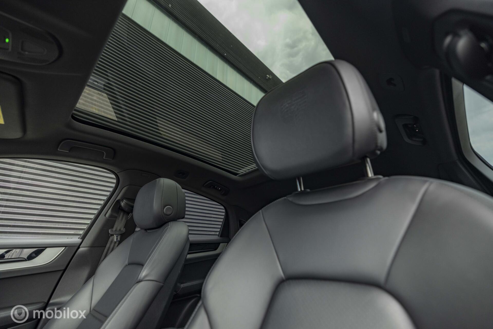 Foto van Porsche Cayenne E-hybrid