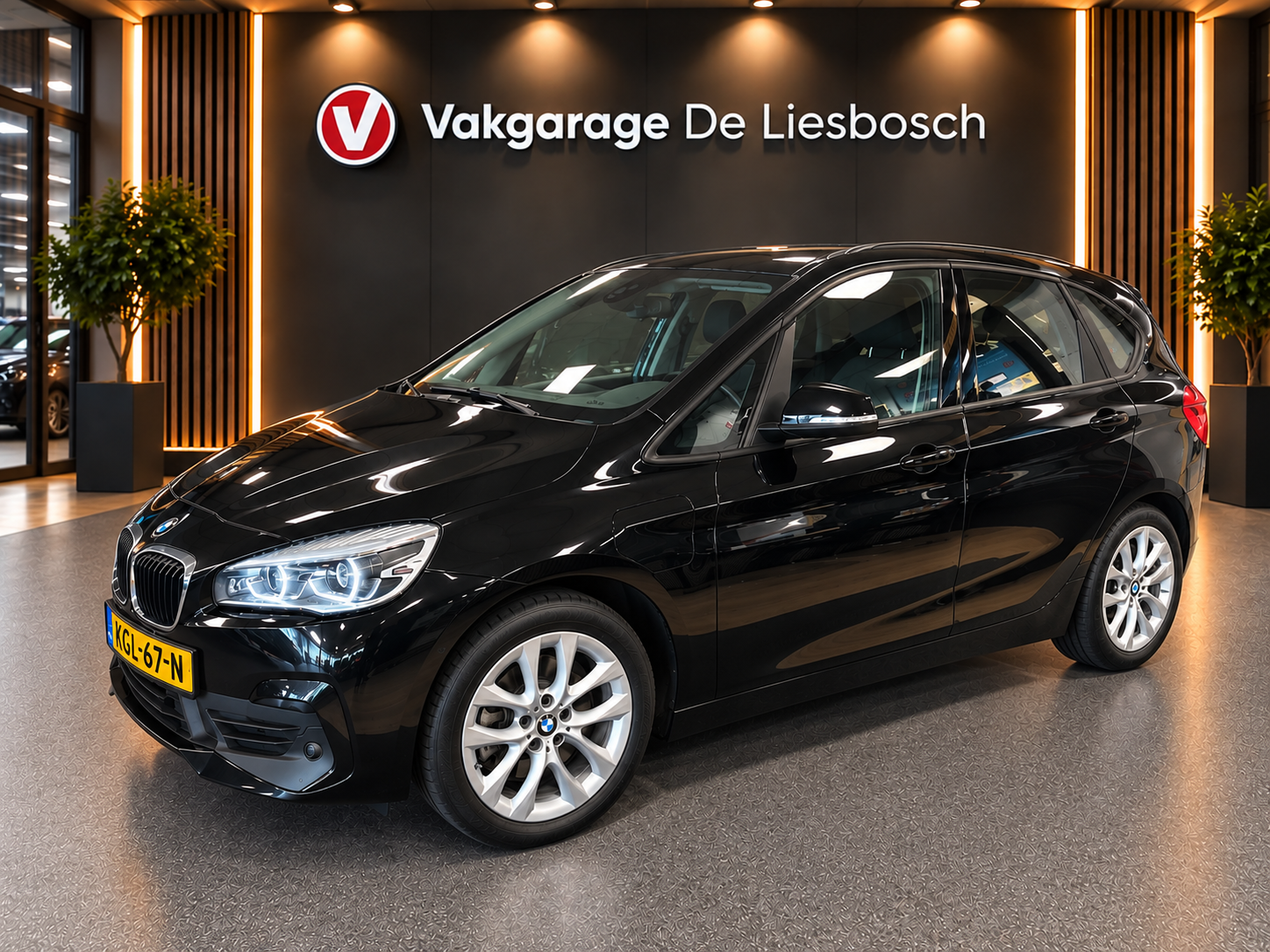 BMW 2-serie Active Tourer 225xe iPerformance High Executive,pano/navi/camera/stoelverw/elec klep 2020 - voorkant
