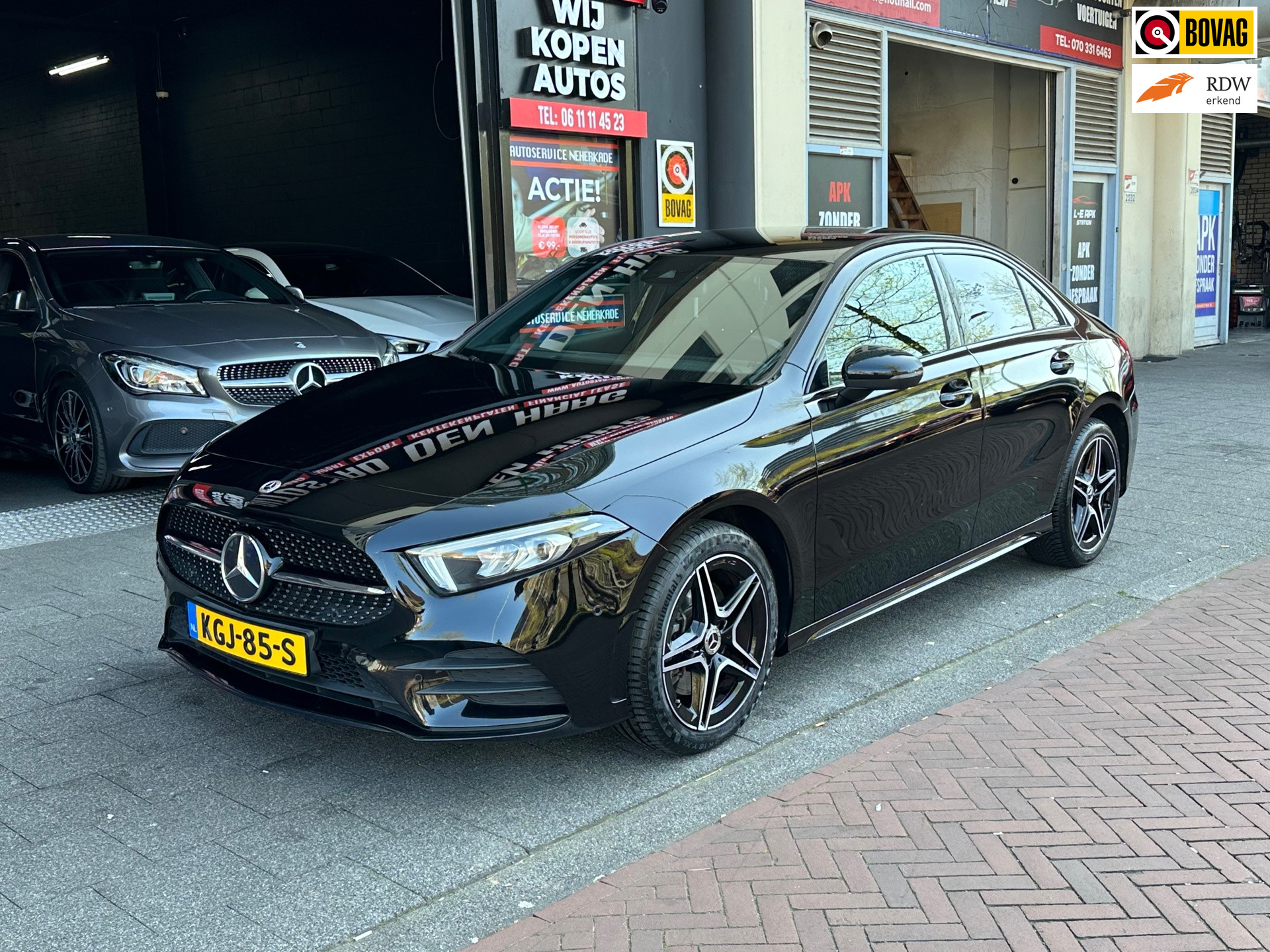 Mercedes-Benz A-klasse 250 e Business Solution AMG Limited Carplay Sfeerverlichting 2021 - voorkant