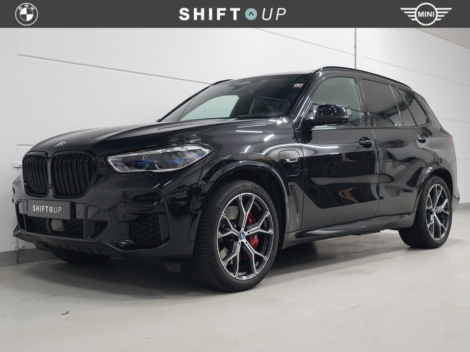 BMW X5 xDrive45e M Perf seats Pano H&K HUD Trekhaak 21'' 2022 - voorkant