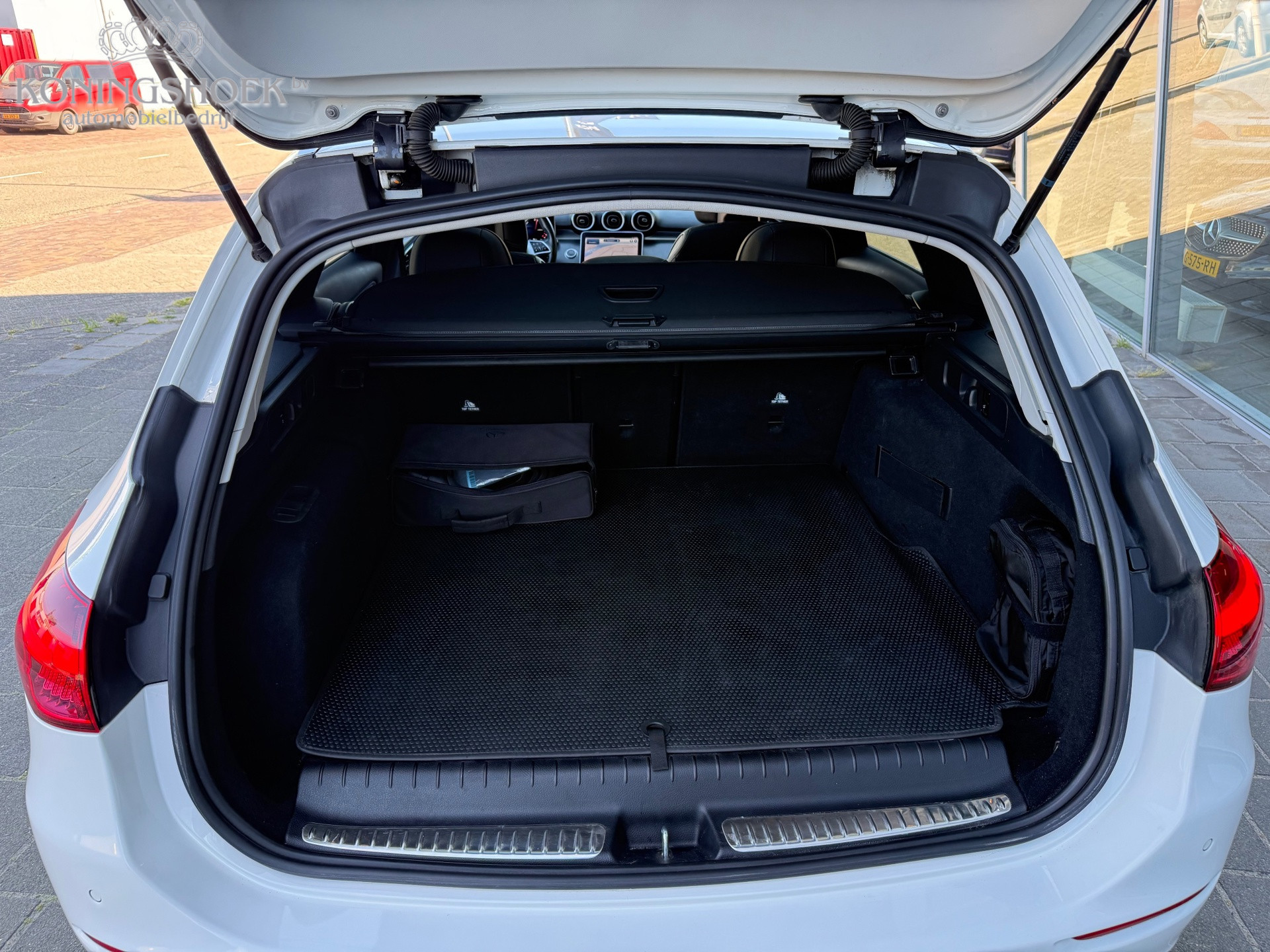 Foto van Mercedes-Benz C 300 E