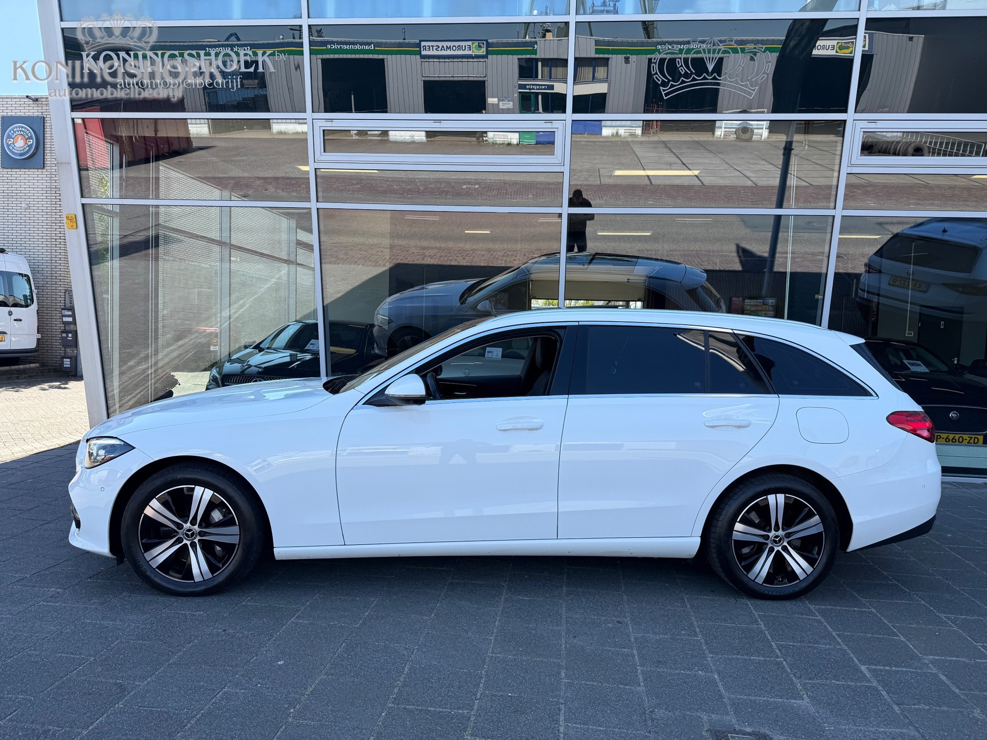 Foto van Mercedes-Benz C 300 E