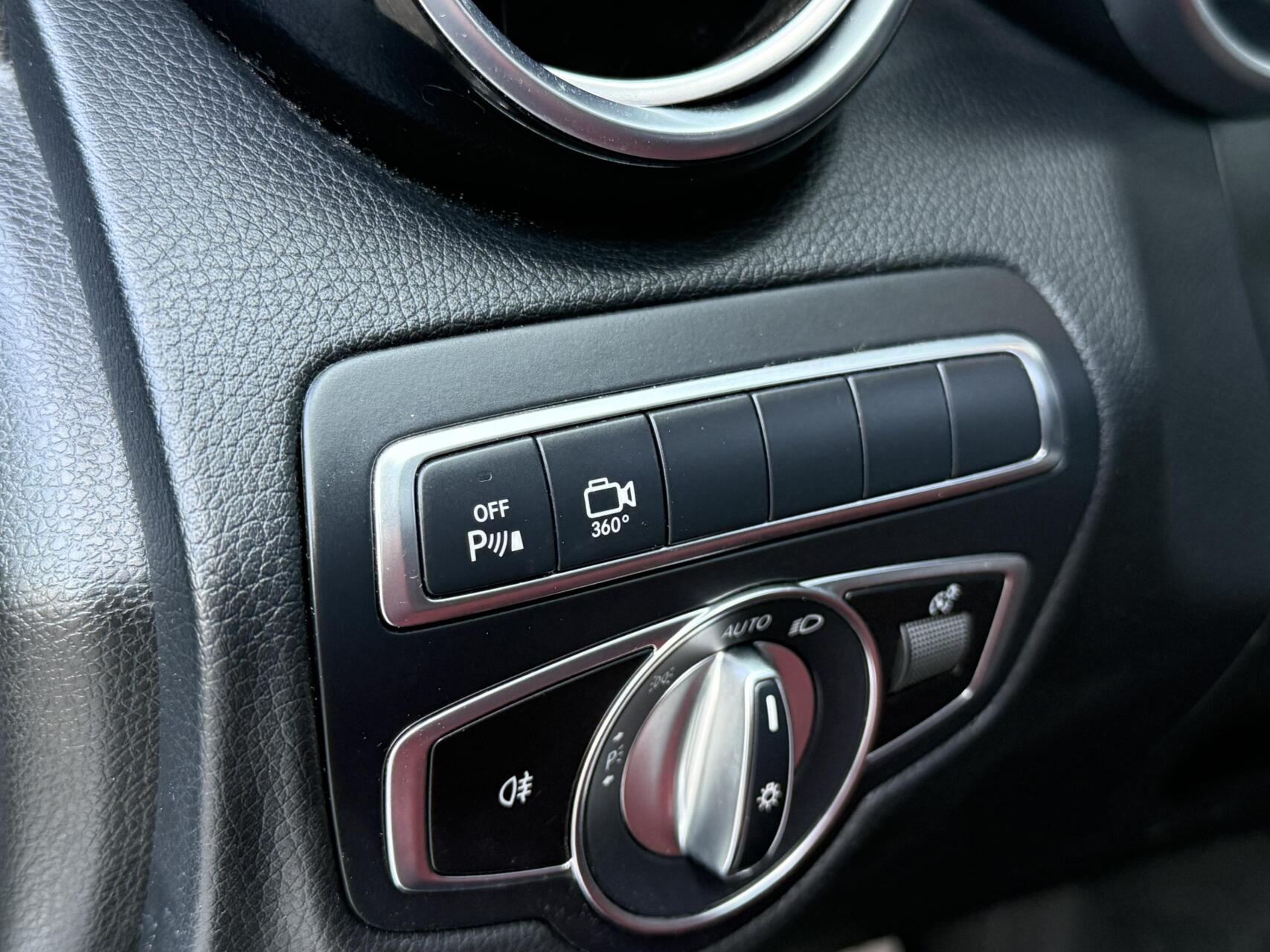 Foto van Mercedes-Benz GLC 350 E 4Matic