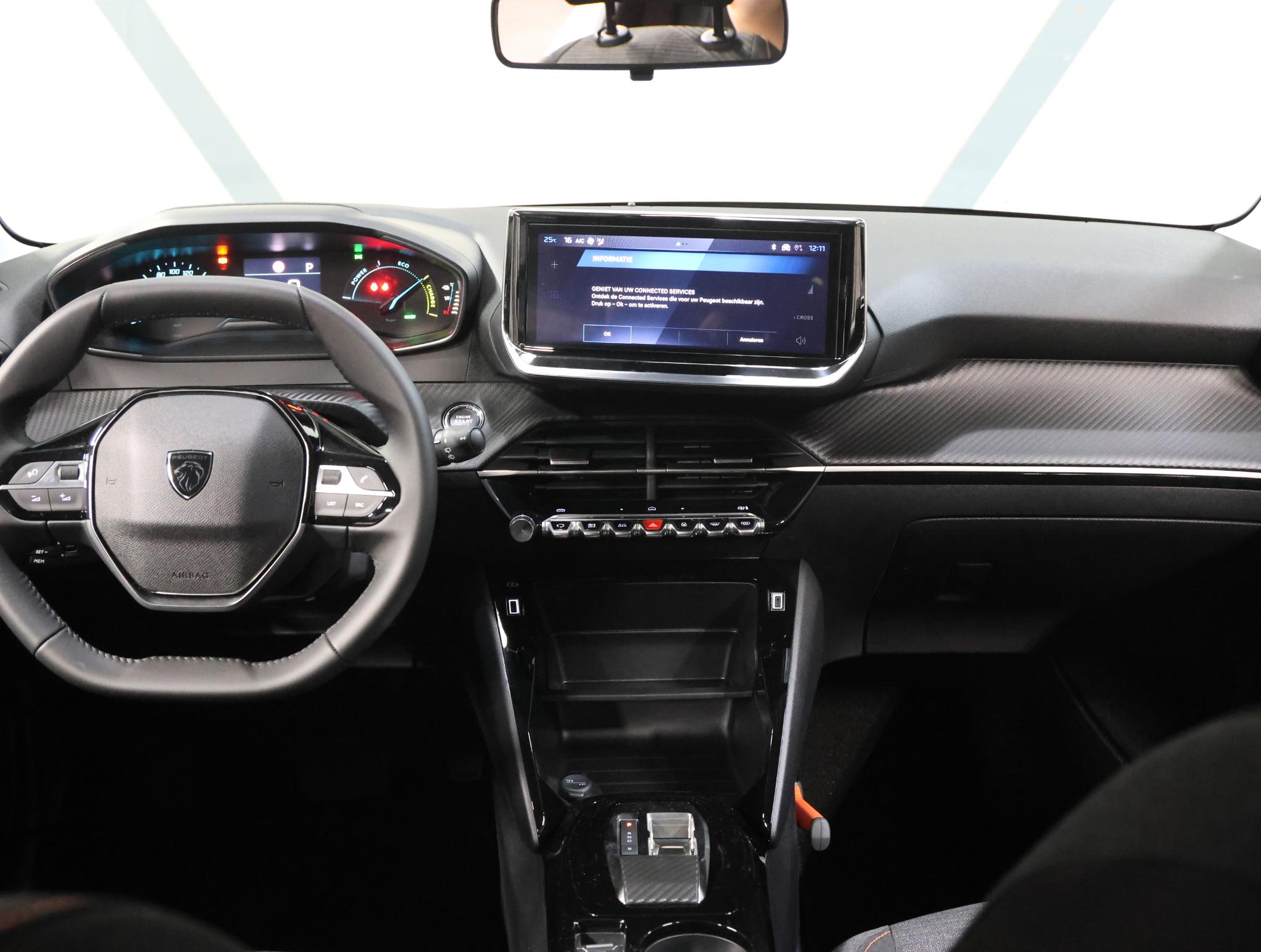 Foto van Peugeot E-208