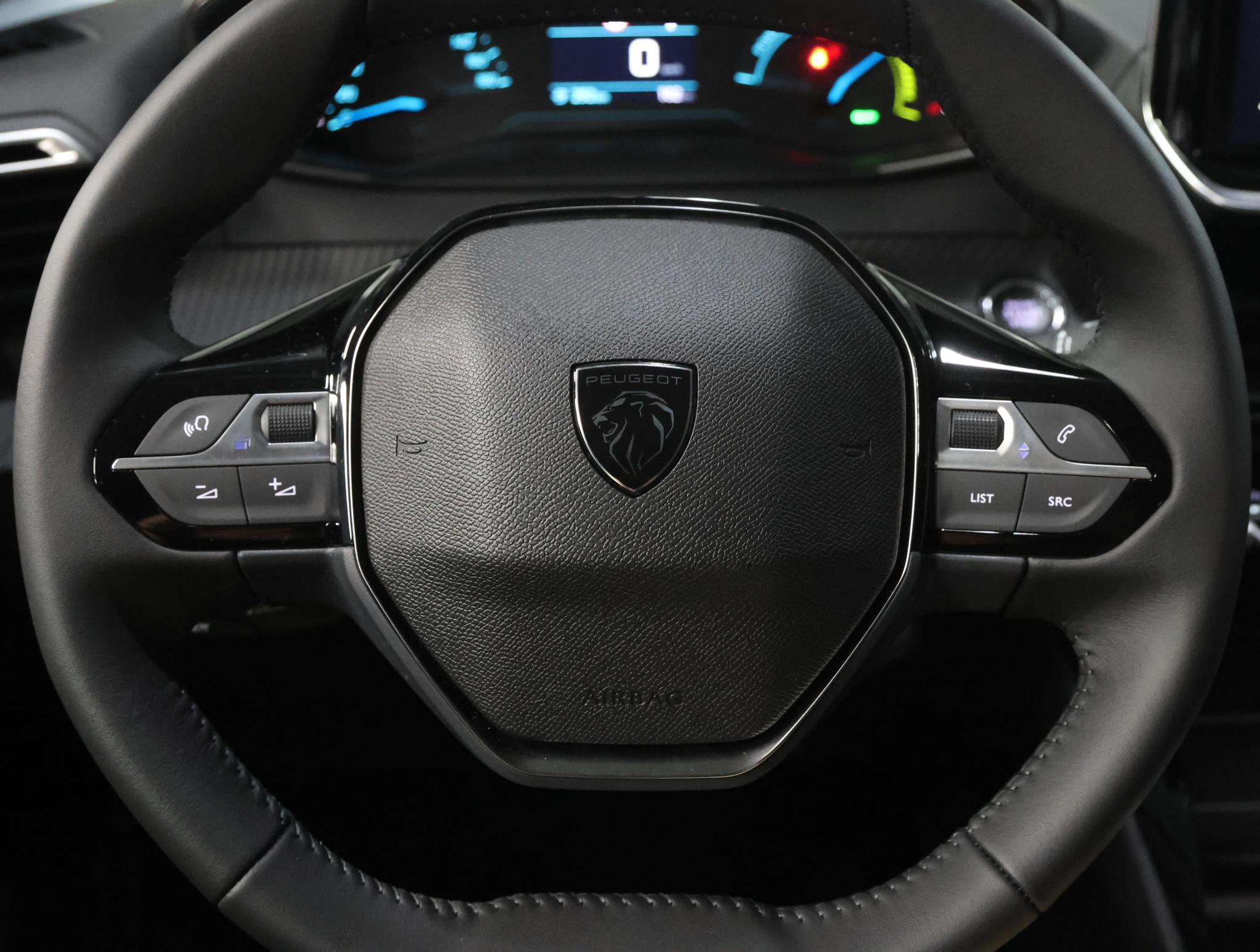 Foto van Peugeot E-208