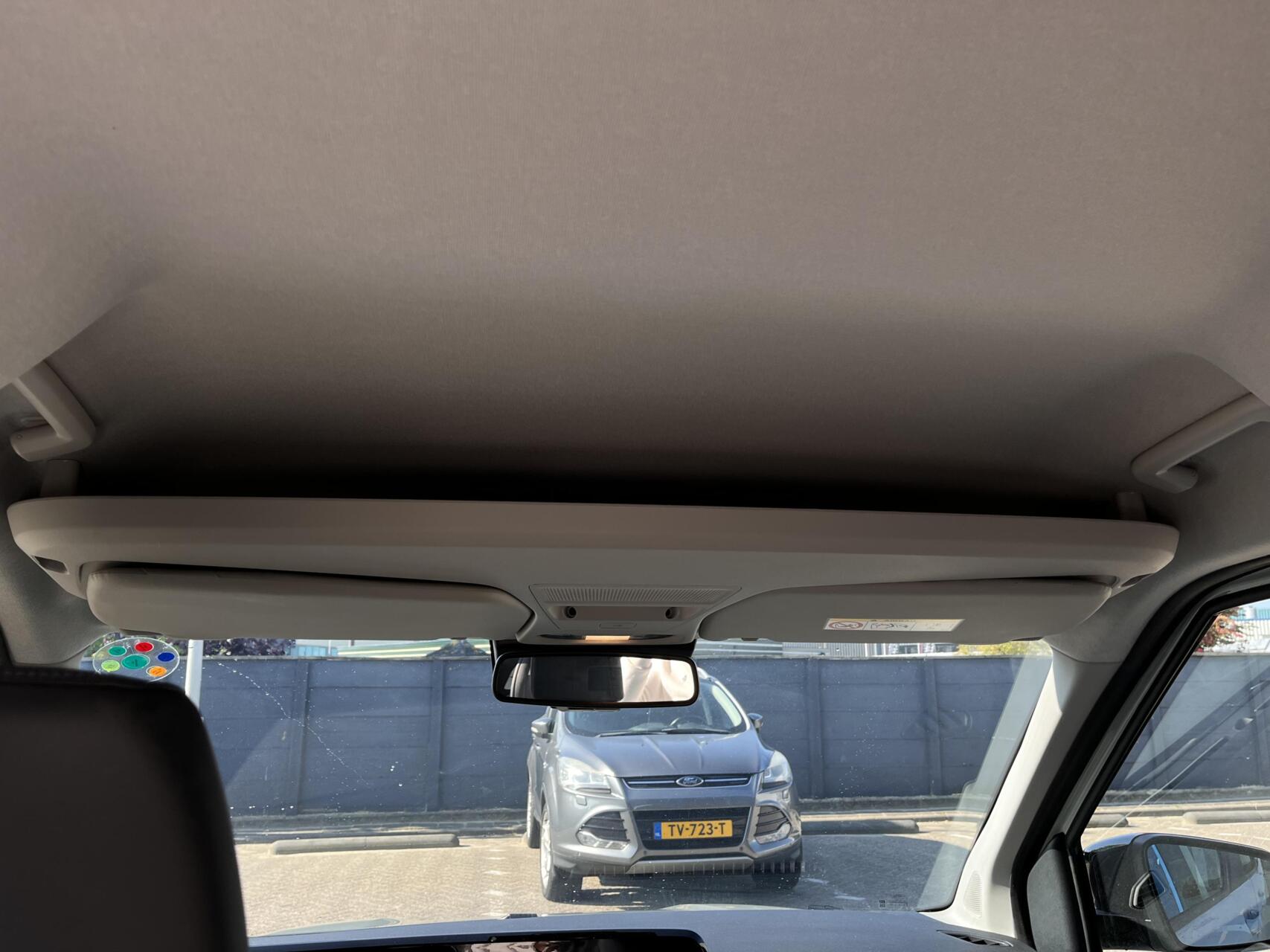 Foto van Ford Transit Courier Tourneo