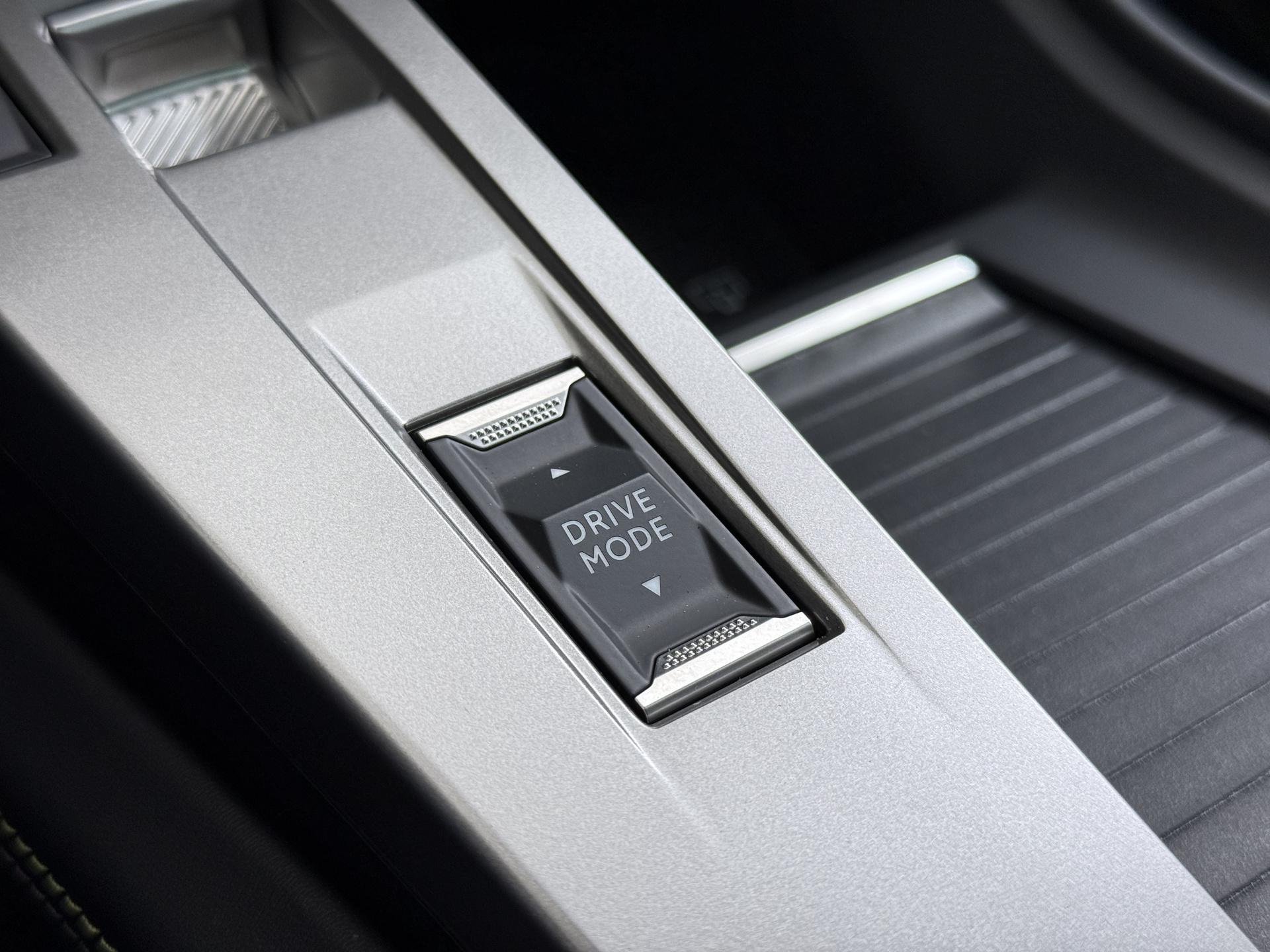 Foto van Peugeot E-408