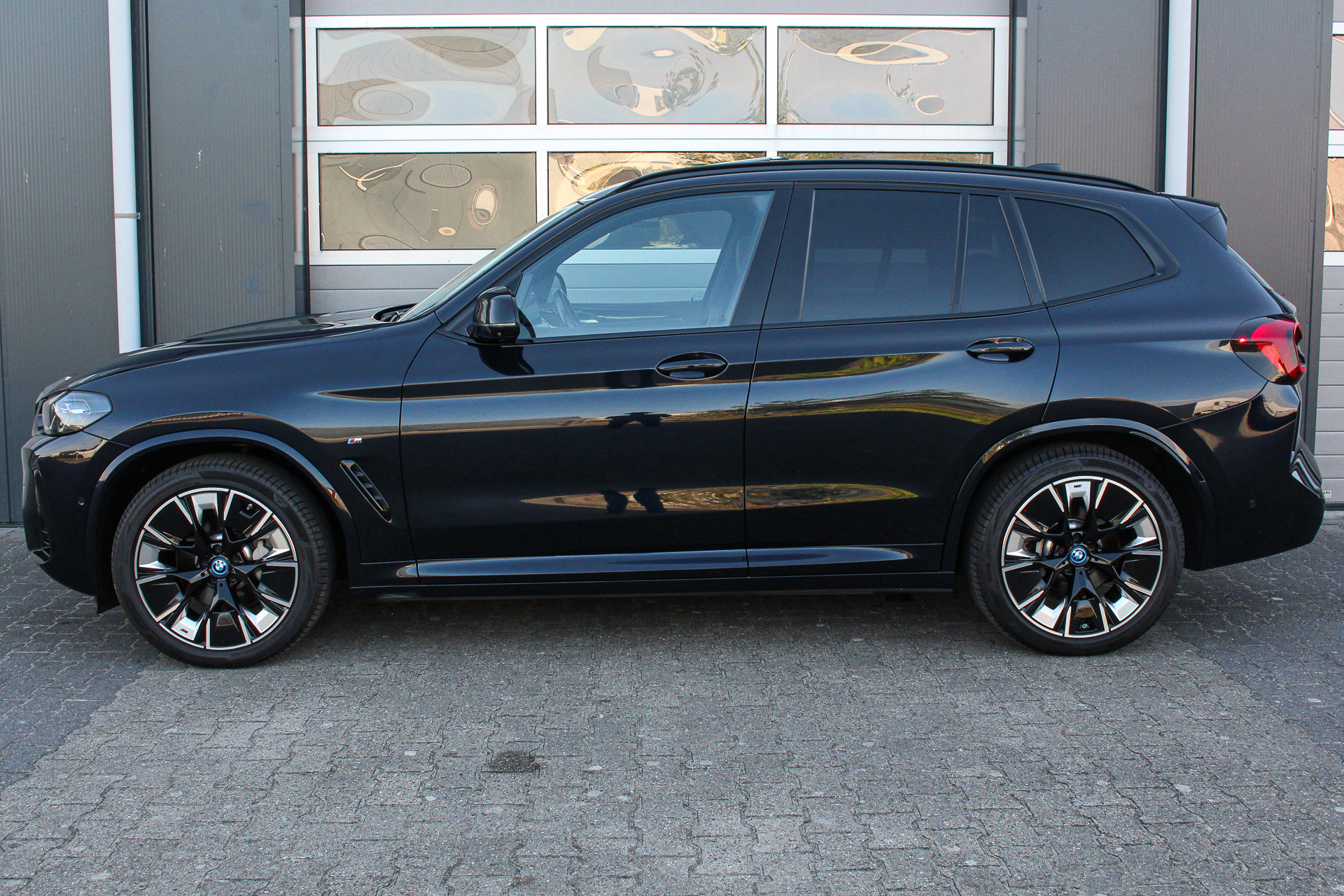 Foto van BMW Ix3