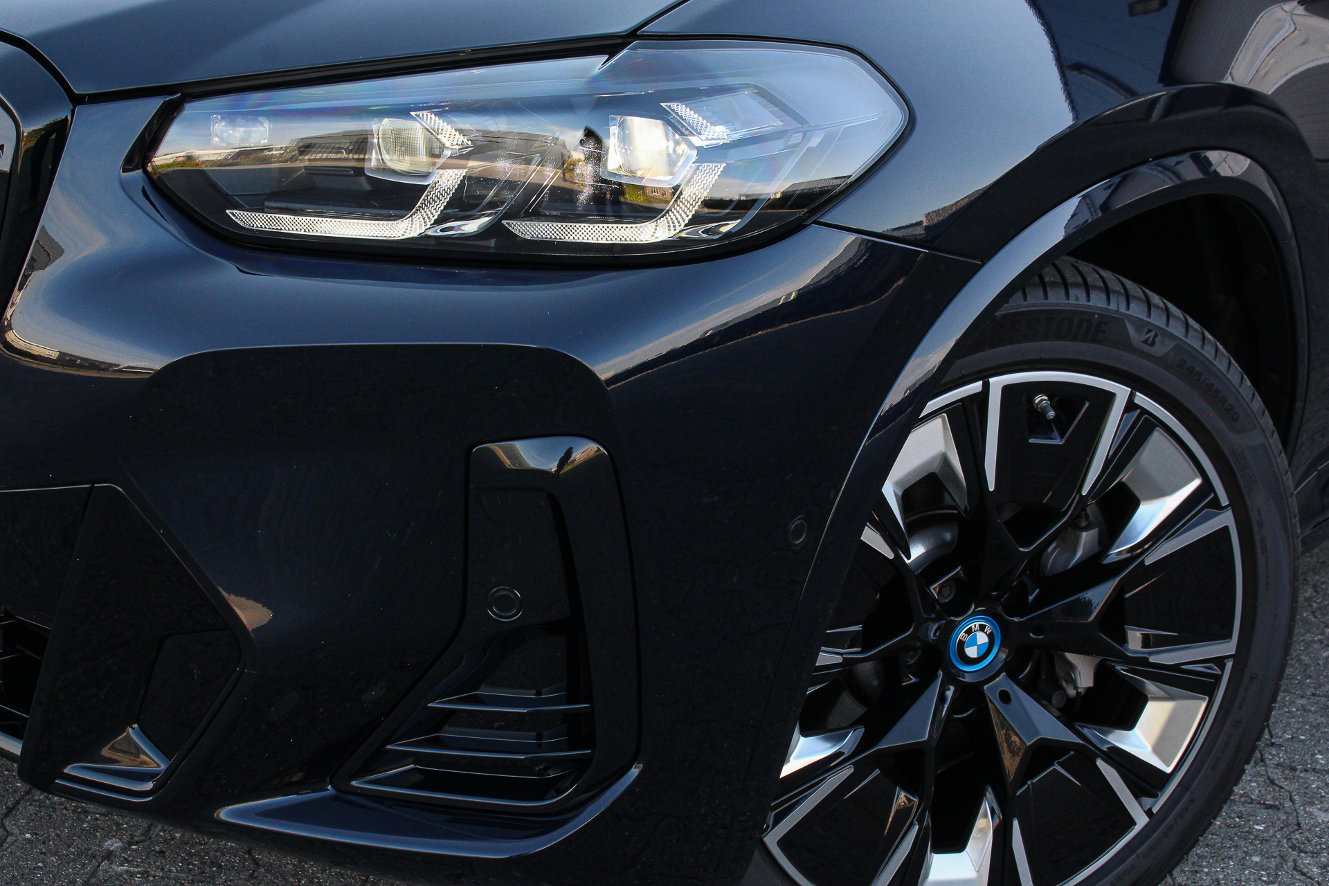 Foto van BMW Ix3