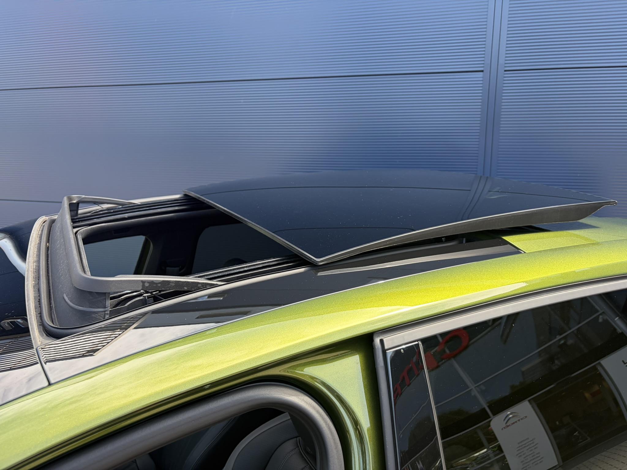 Foto van Peugeot E-408