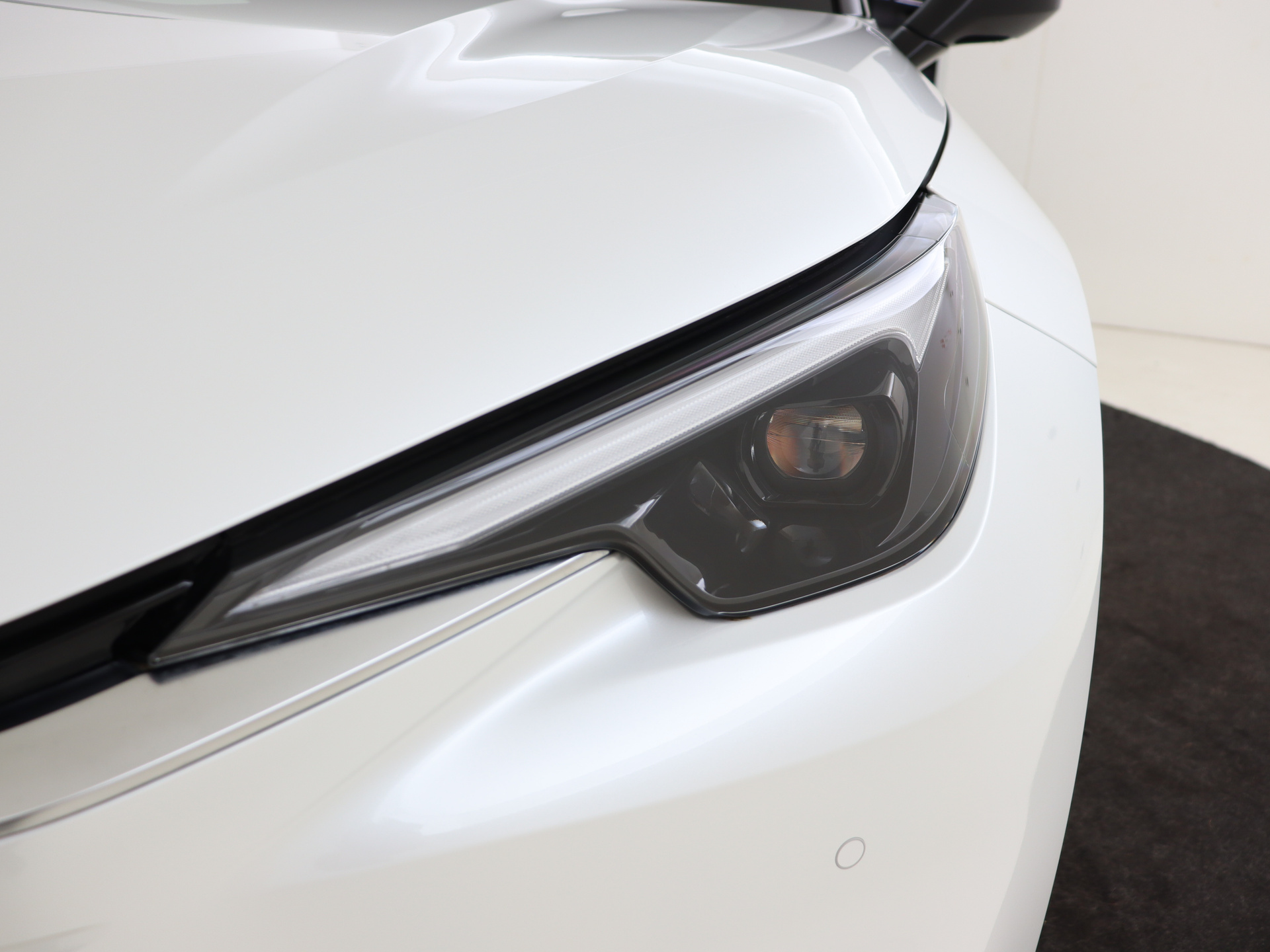 Foto van Lexus LBX