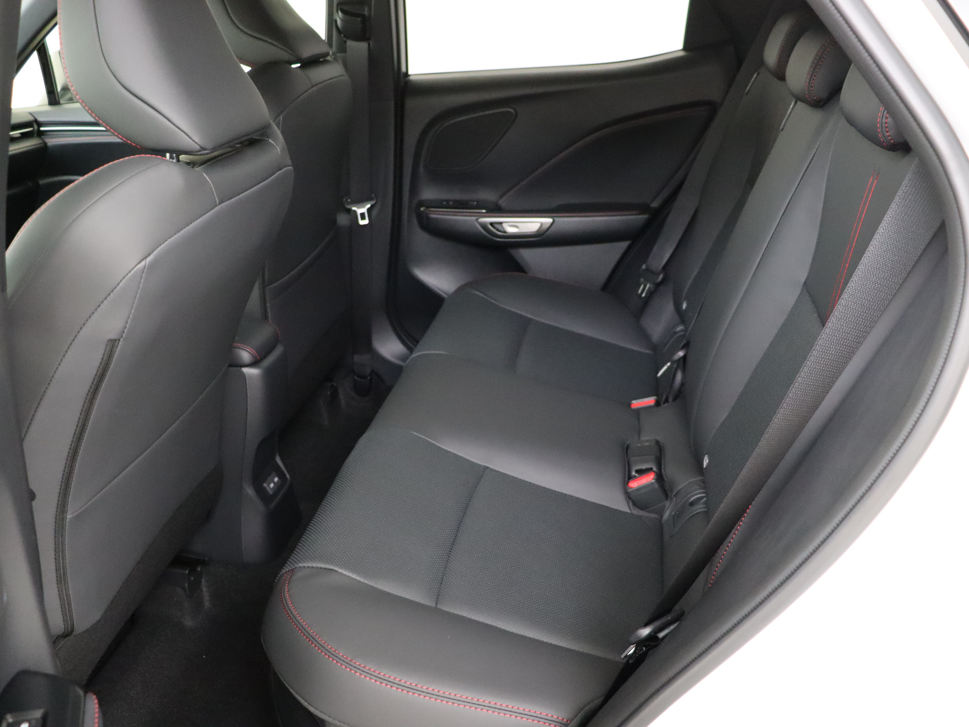 Foto van Lexus LBX