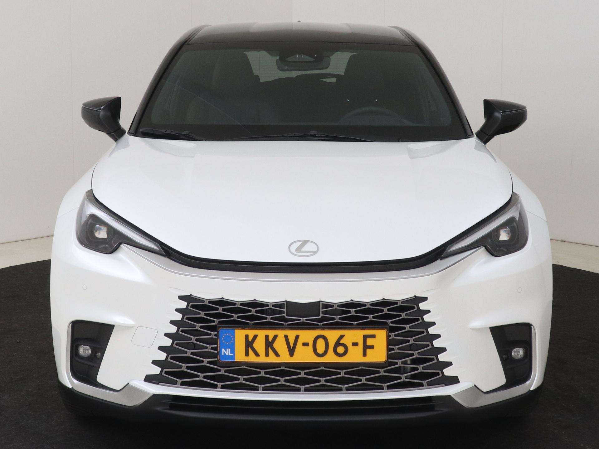 Foto van Lexus LBX