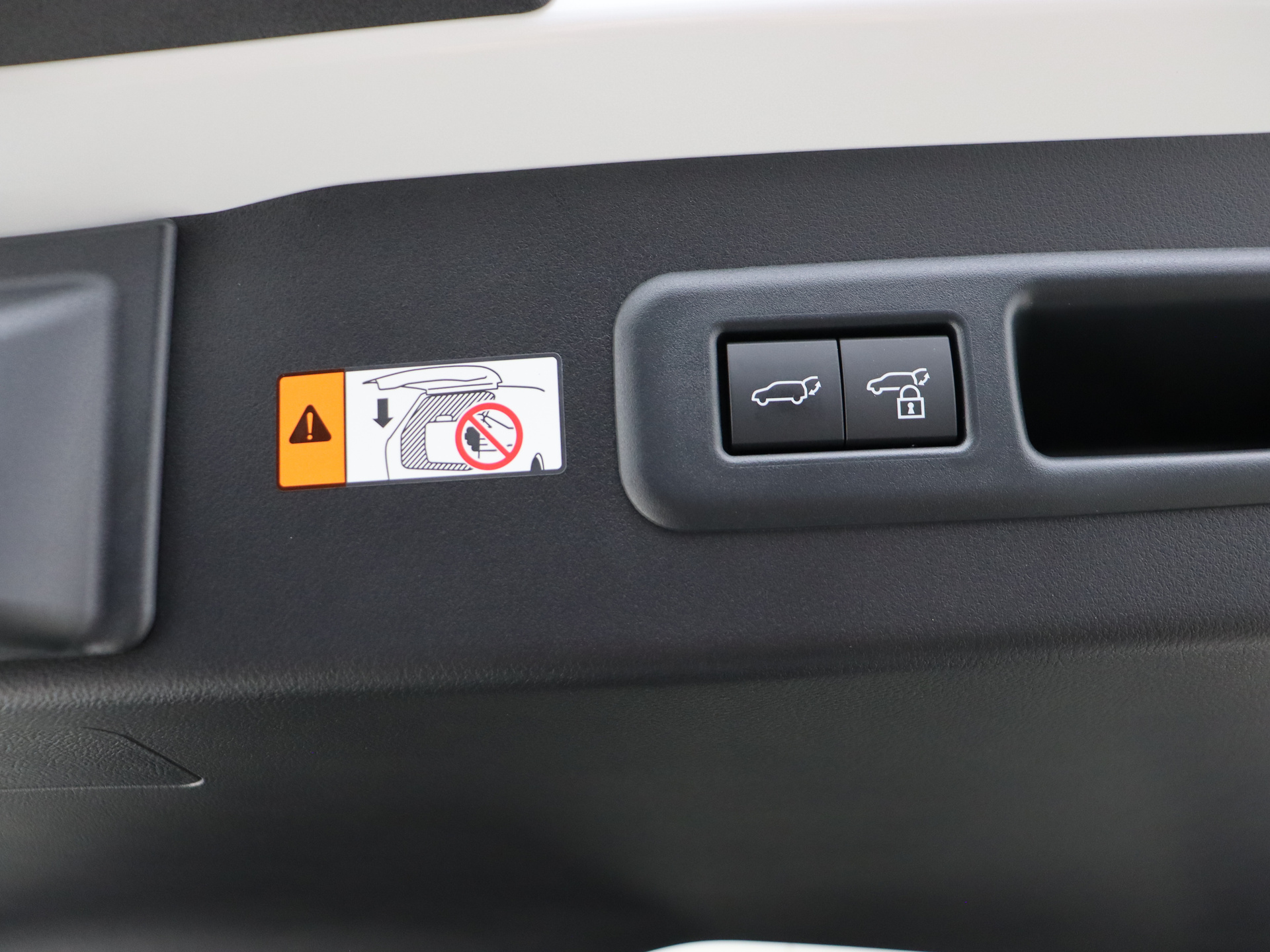 Foto van Lexus LBX