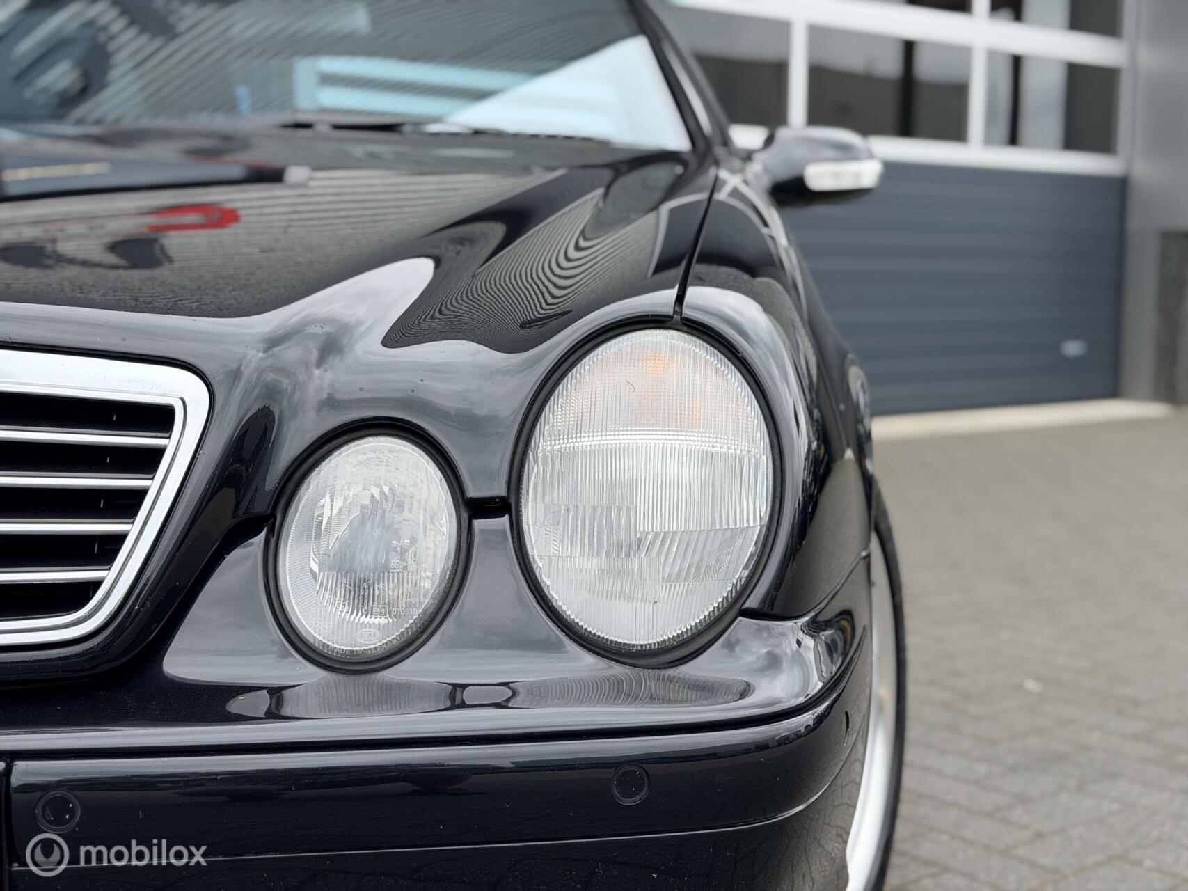 Foto van Mercedes-Benz CLK 55 AMG