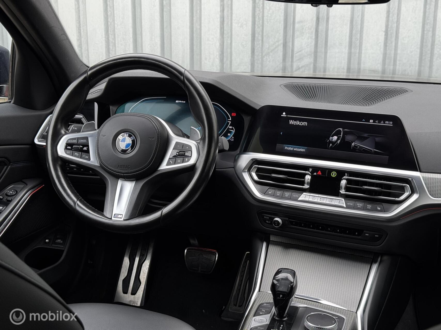 Foto van BMW 330e xDrive
