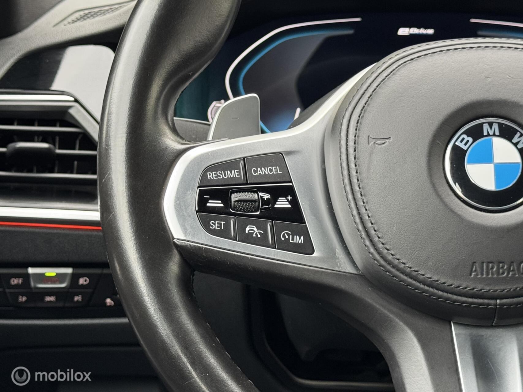 Foto van BMW 330e xDrive