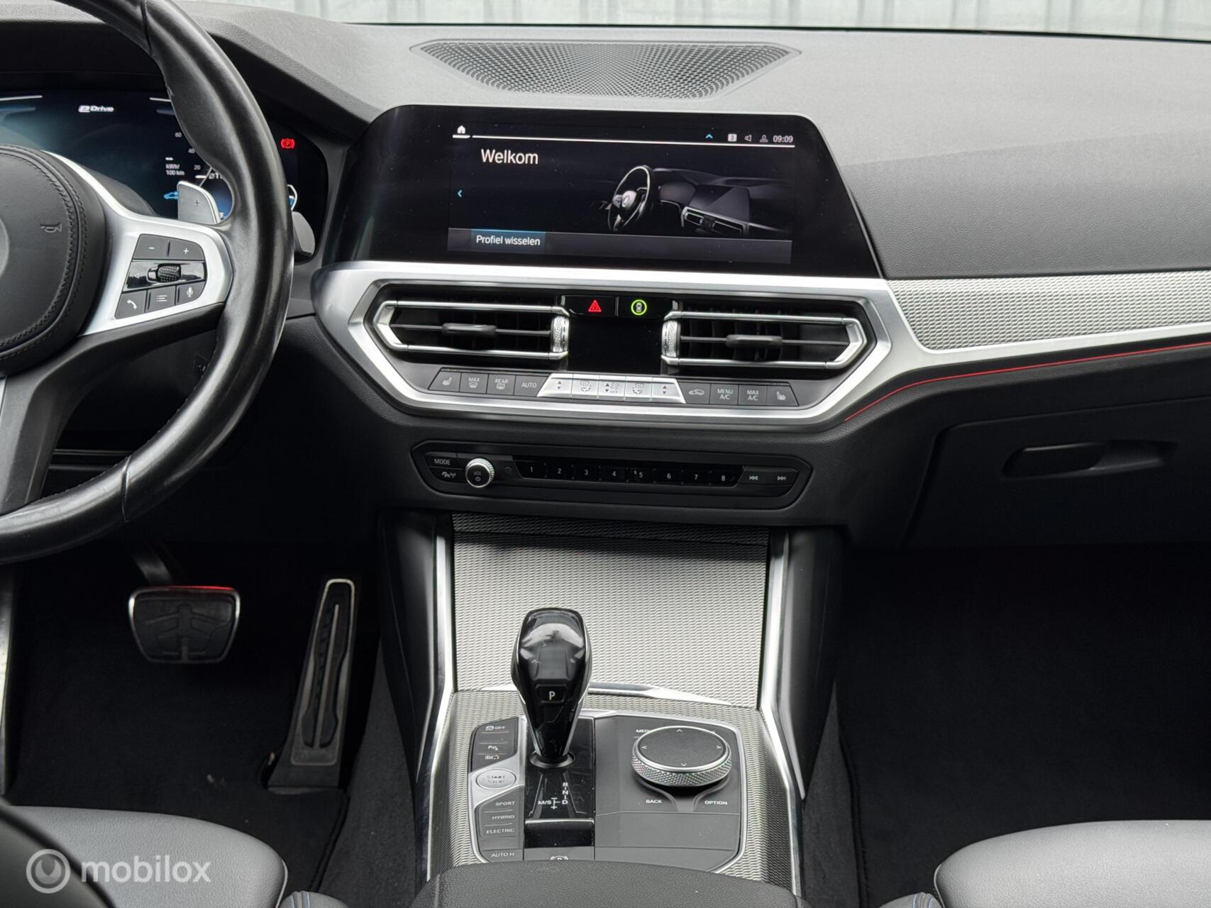 Foto van BMW 330e xDrive