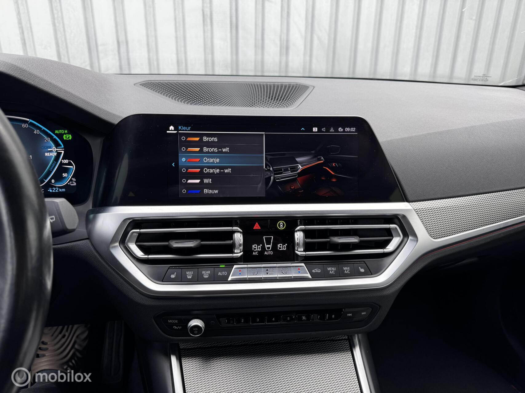 Foto van BMW 330e xDrive